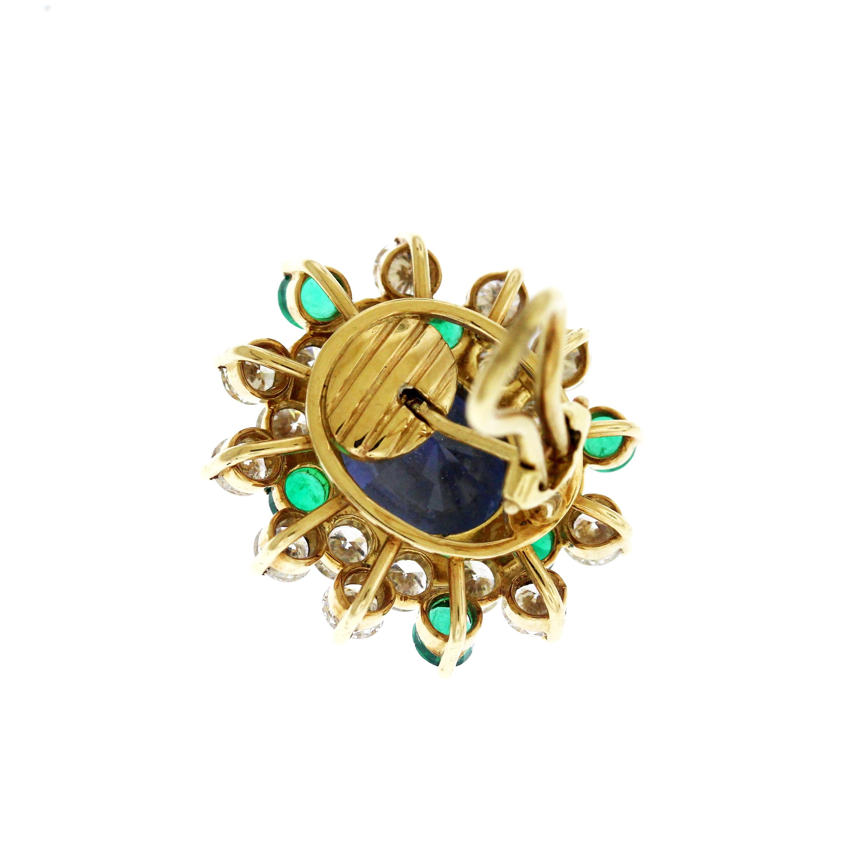 Oval Ceylon Blue Round Green Sapphires Diamond 18K Yellow Gold Stud Earrings

12 carat approximate blue and green sapphires, total weight. Blue sapphire origin is Ceylon (Sri Lanka)

7.10 carat G color, VS clarity round cut white diamonds. Each