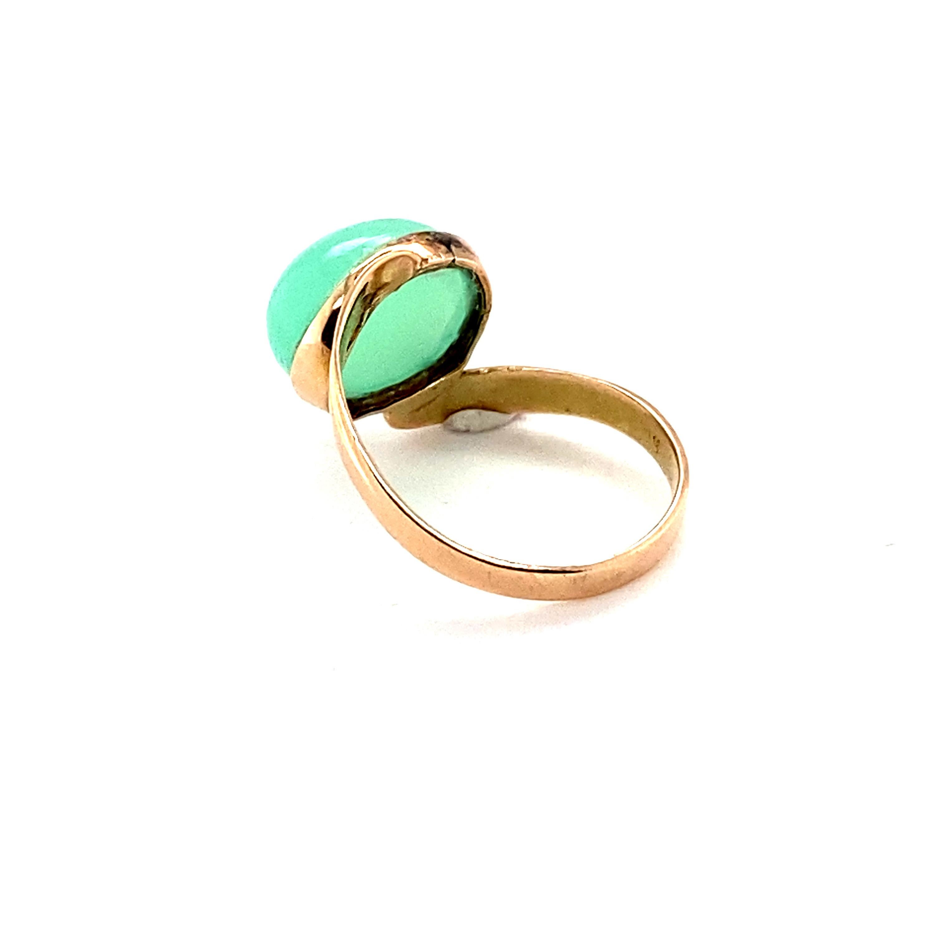 Oval Chalcedony Yellow Gold Solitaire Ring For Sale 4