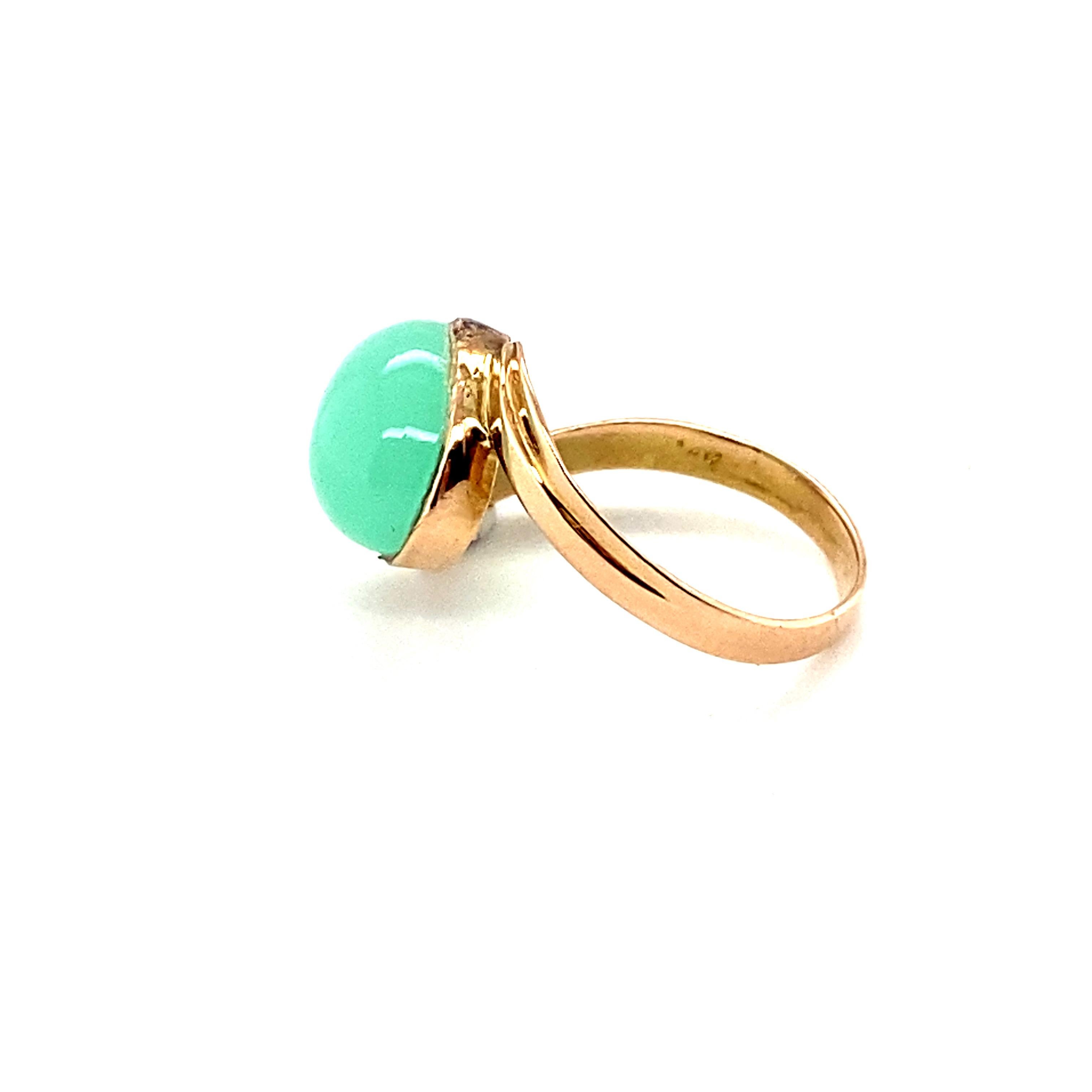 Oval Chalcedony Yellow Gold Solitaire Ring For Sale 6