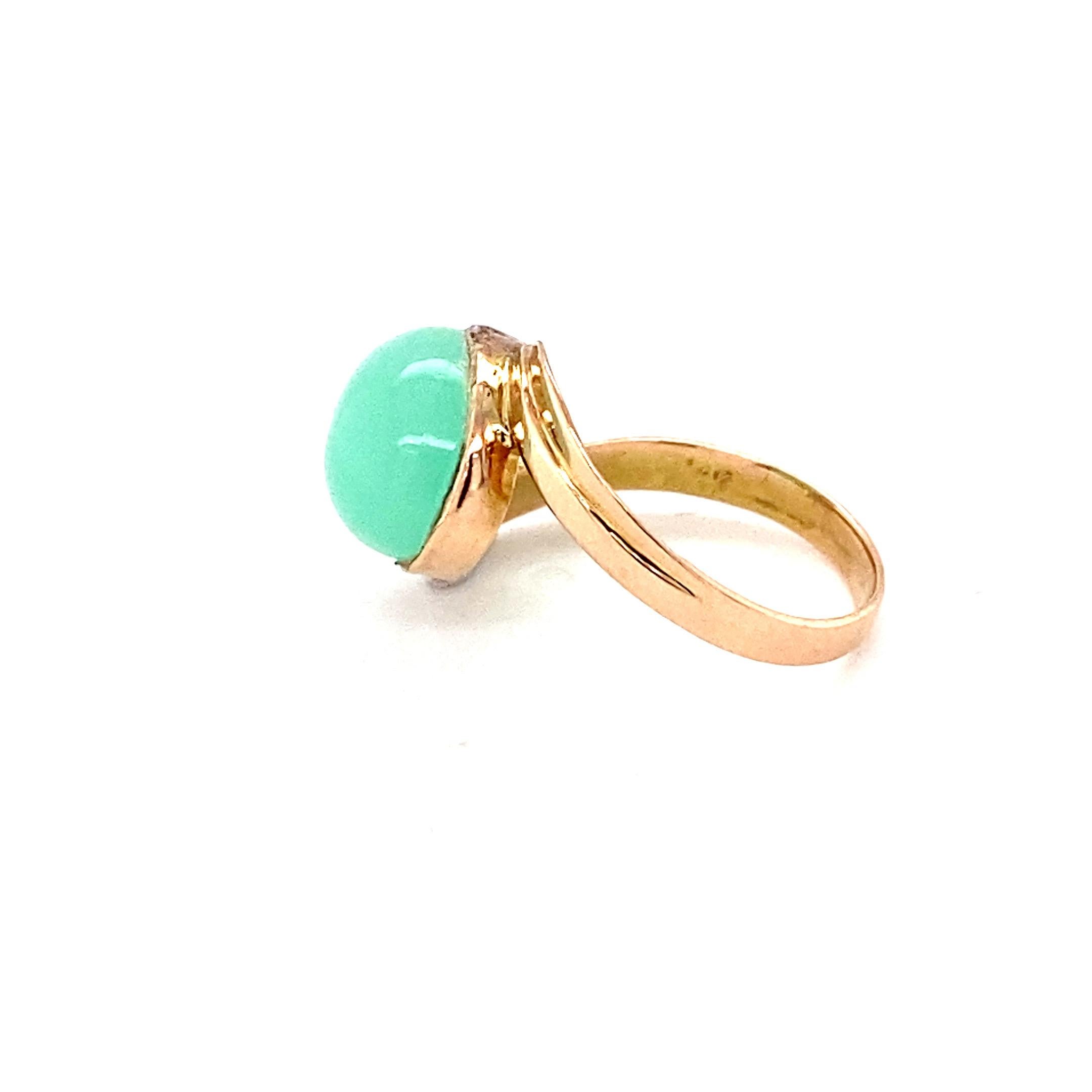 Oval Chalcedony Yellow Gold Solitaire Ring For Sale 10