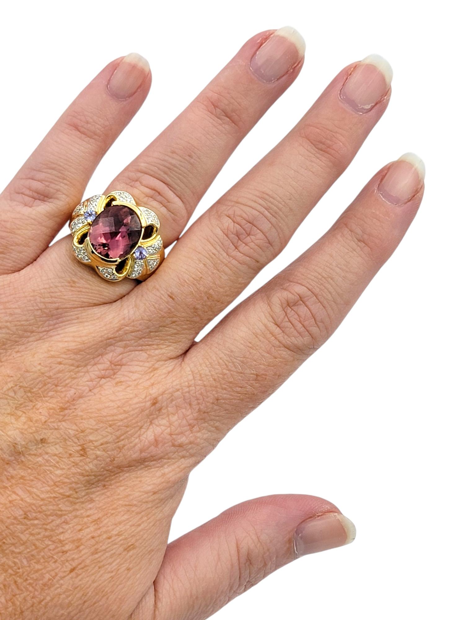 Bague ovale en or 18 carats avec tourmaline rose, tanzanite et diamant en vente 1