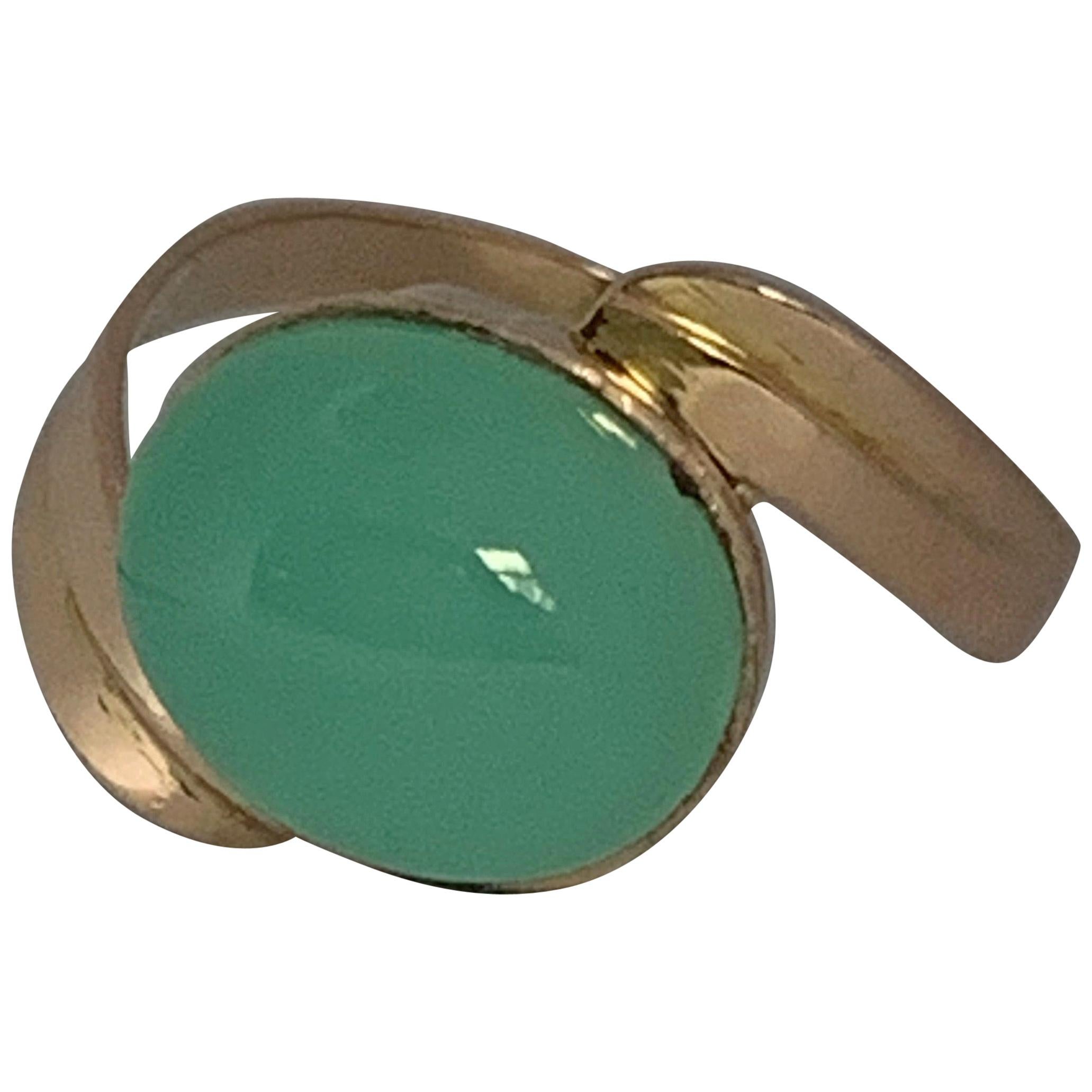 Oval Chrysoprase Set in 14 Karat Gold Ring For Sale