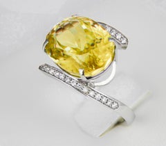 Oval citrine 14k solid gold ring.