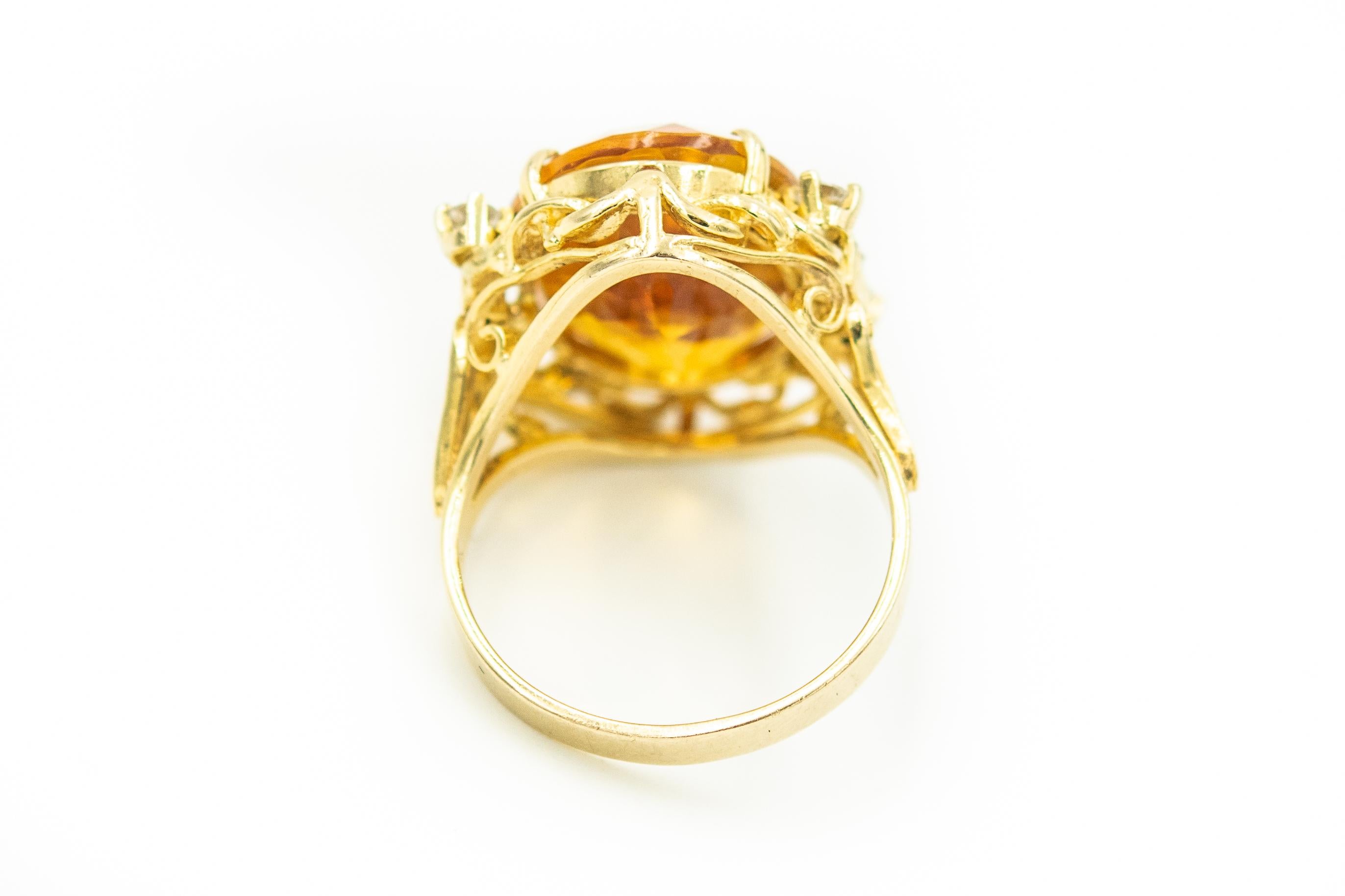 Oval Citrine and Diamond Yellow Gold Cocktail Ring In Good Condition For Sale In Miami Beach, FL