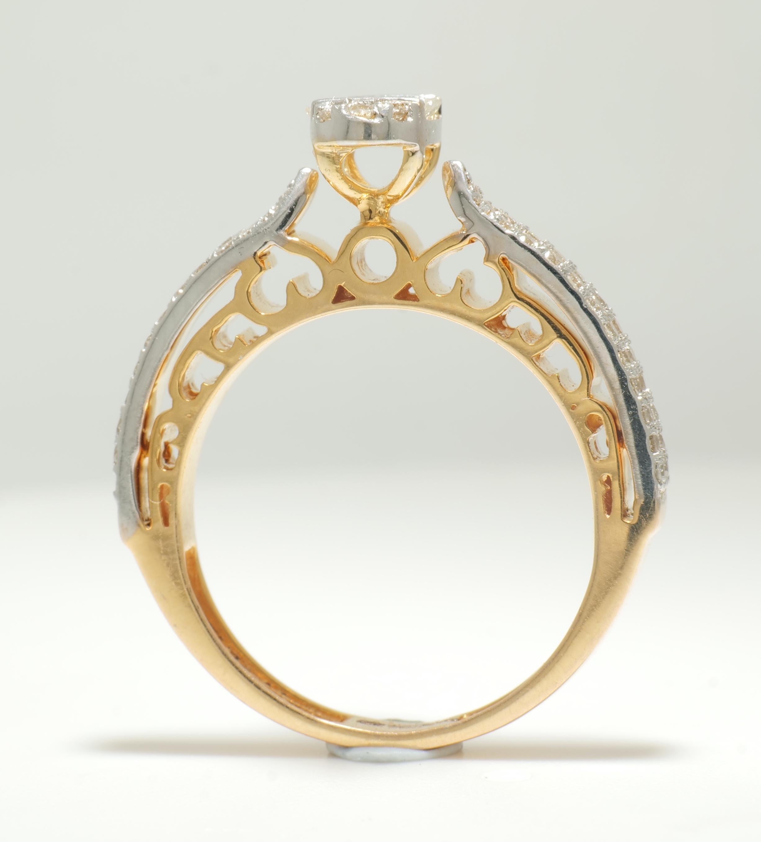 Anello con diamanti ovali e baguette in oro massiccio 14k (certificato) in vendita 2