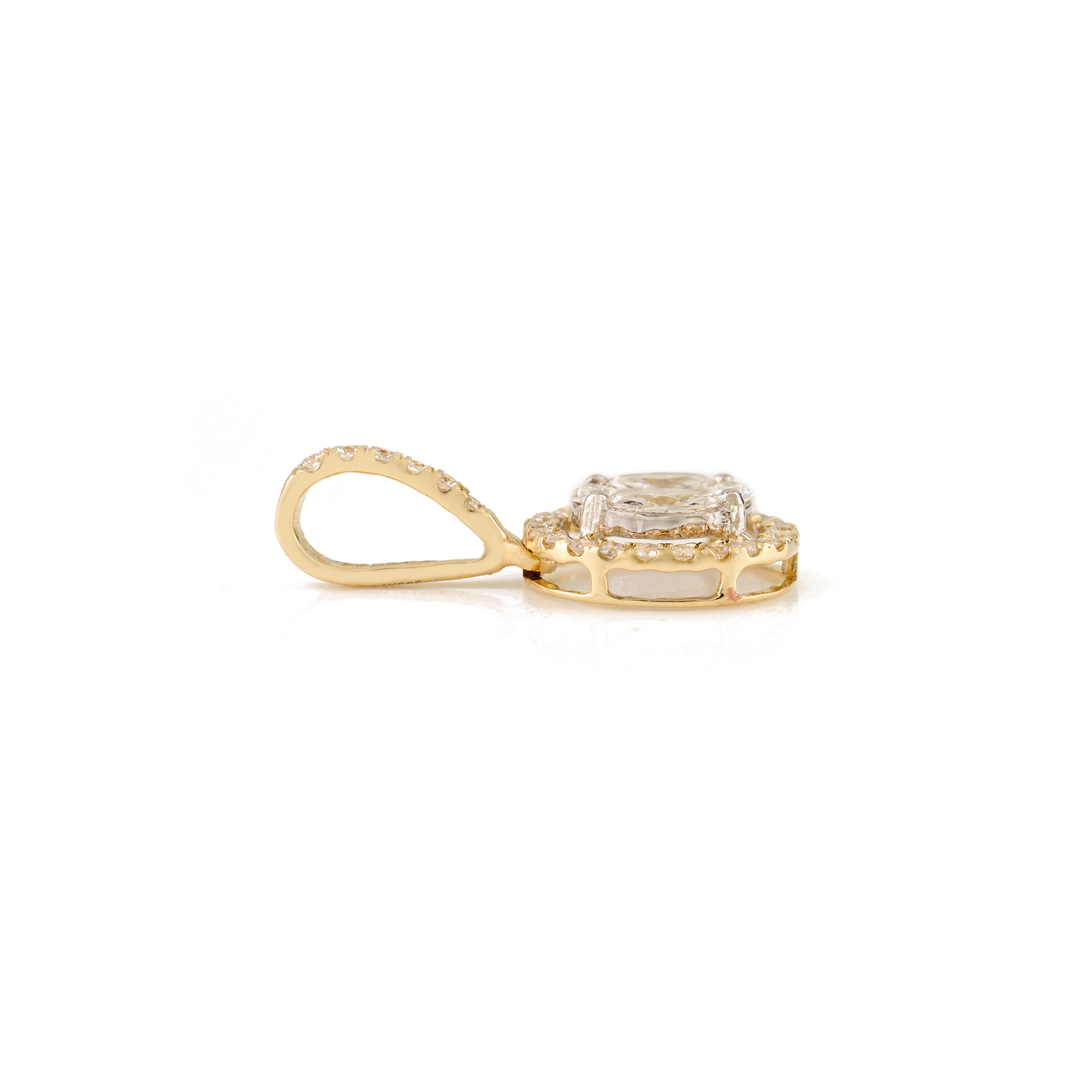 Pendentif en or jaune 14K avec halo de diamants ovales en grappe Diamants ronds et brillants Neuf - En vente à New York, NY