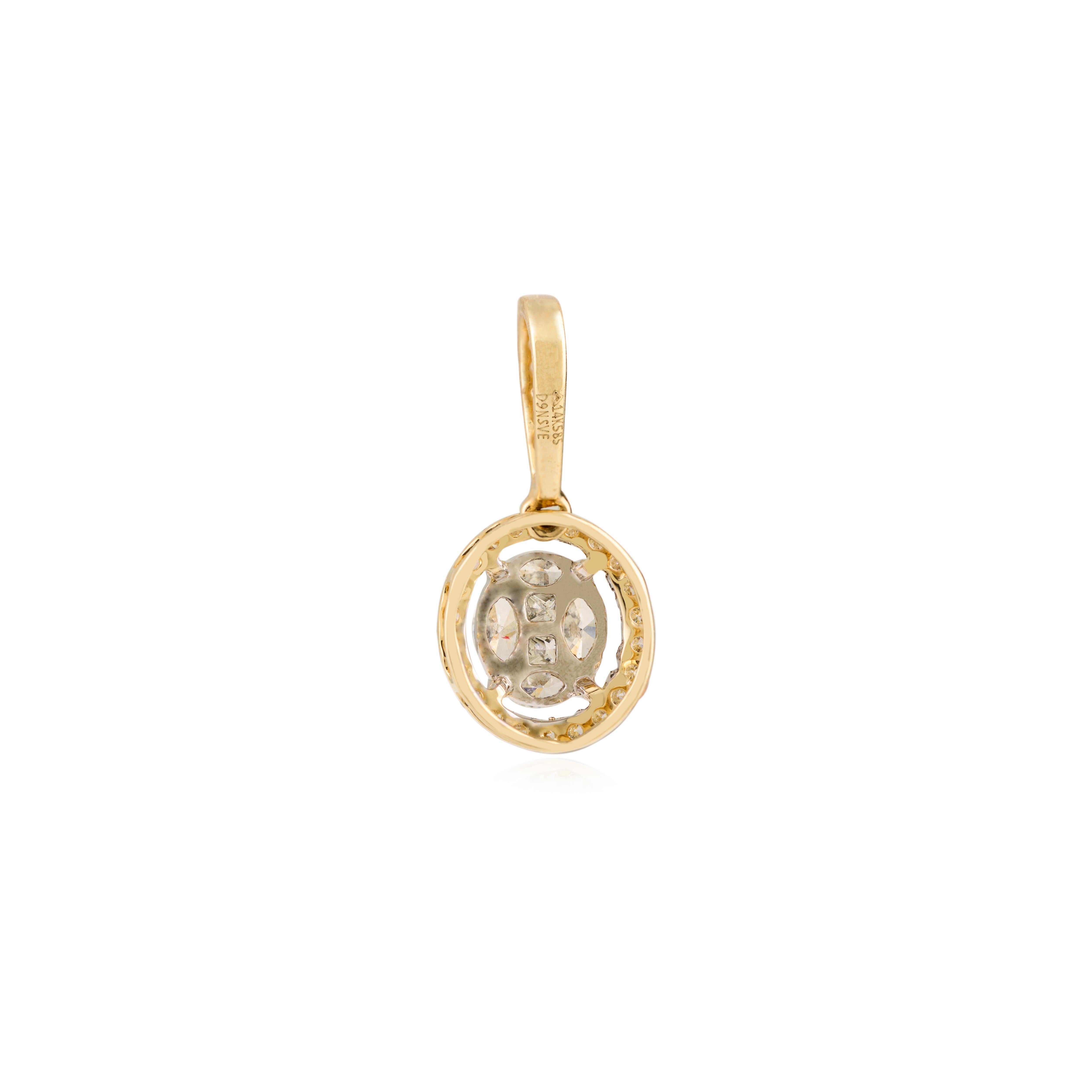 Pendentif en or jaune 14K avec halo de diamants ovales en grappe Diamants ronds et brillants en vente 1