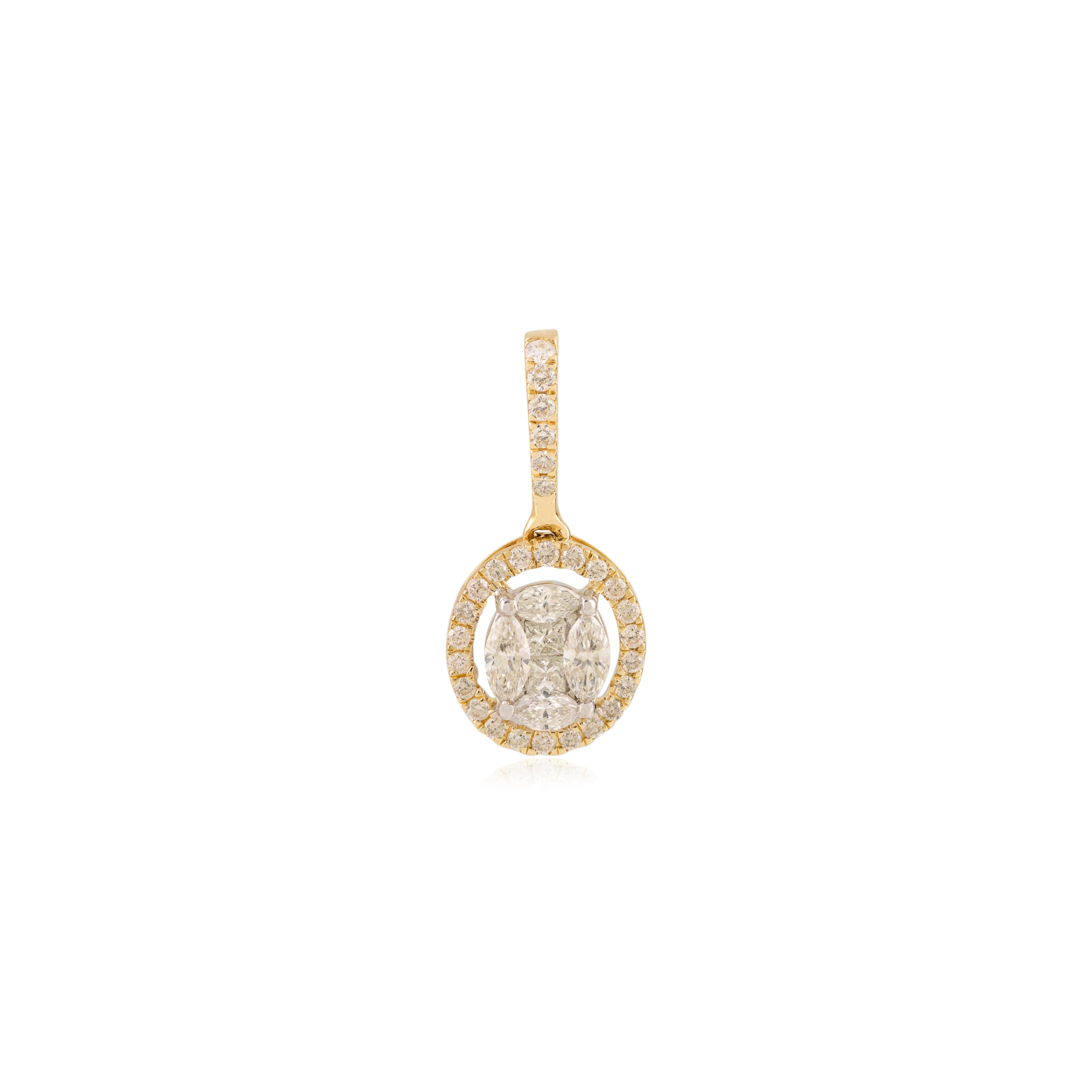 Pendentif en or jaune 14K avec halo de diamants ovales en grappe Diamants ronds et brillants en vente 3