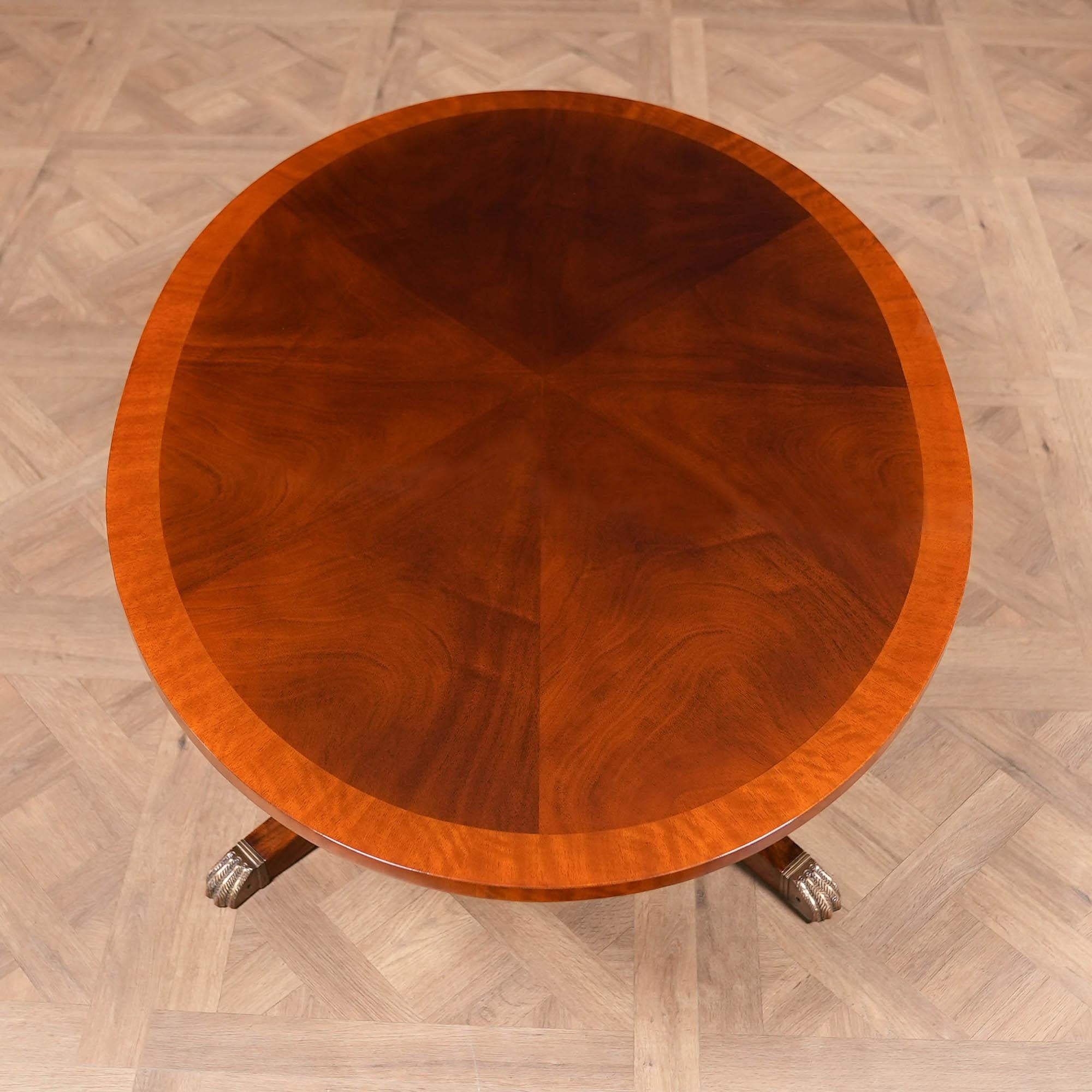 Ovaler Cocktailtisch im Angebot 1
