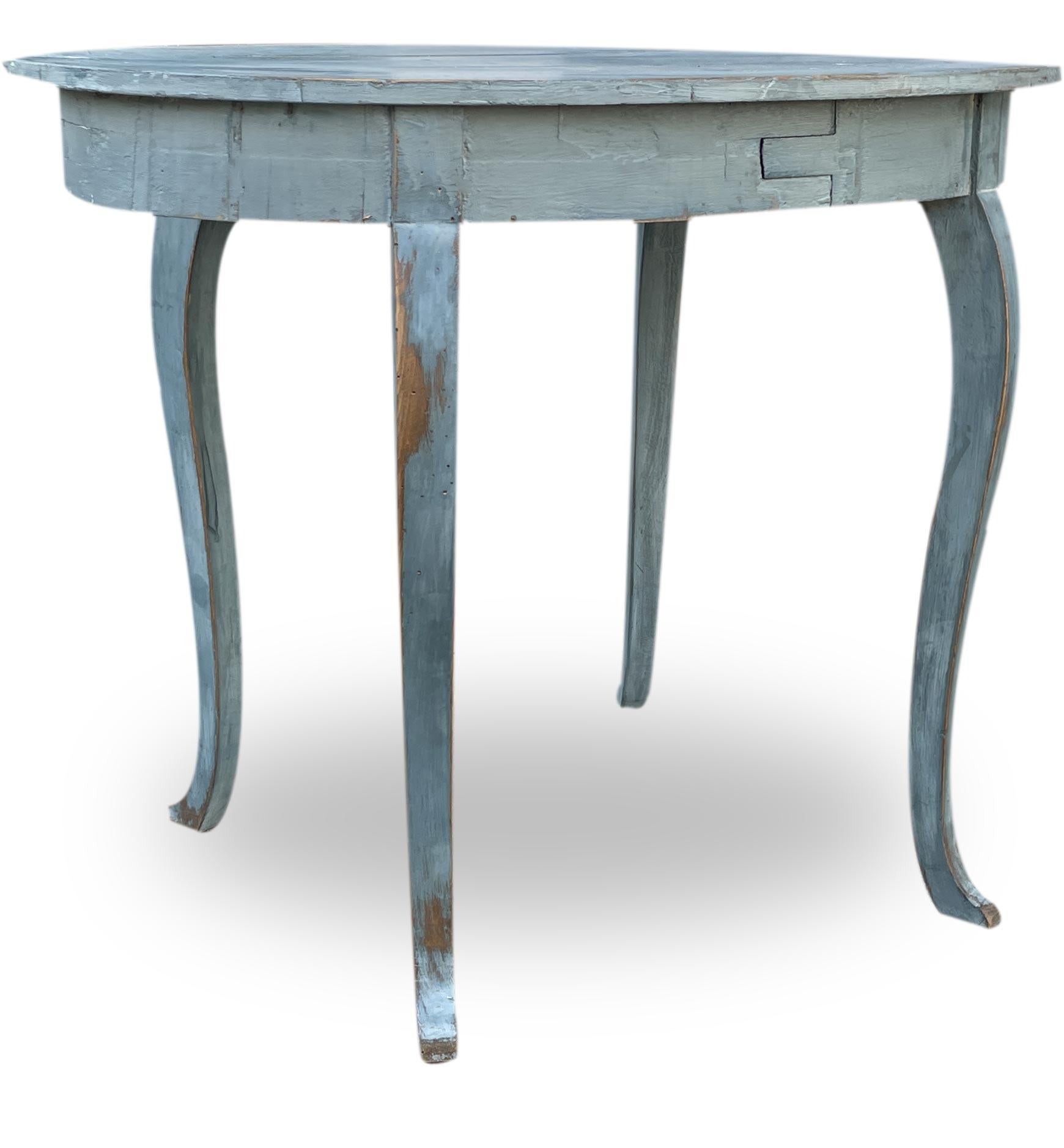 Louis-Philippe Table basse ovale bleu clair en vente
