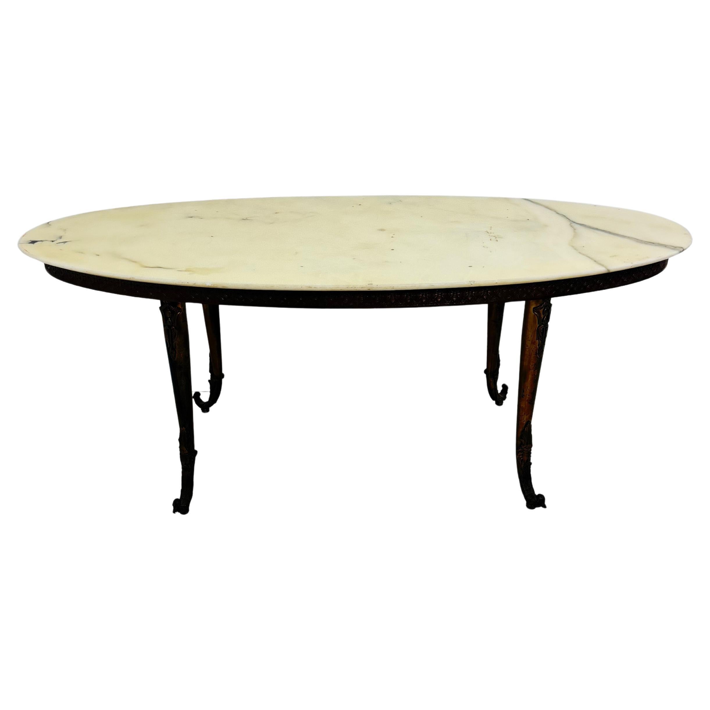 Table basse ovale avec plateau en marbre, années 1950 en vente