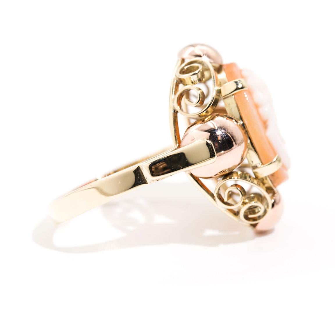 Modern Oval Conch Shell Cameo 14 Carat Rose and Yellow Gold Vintage Ring