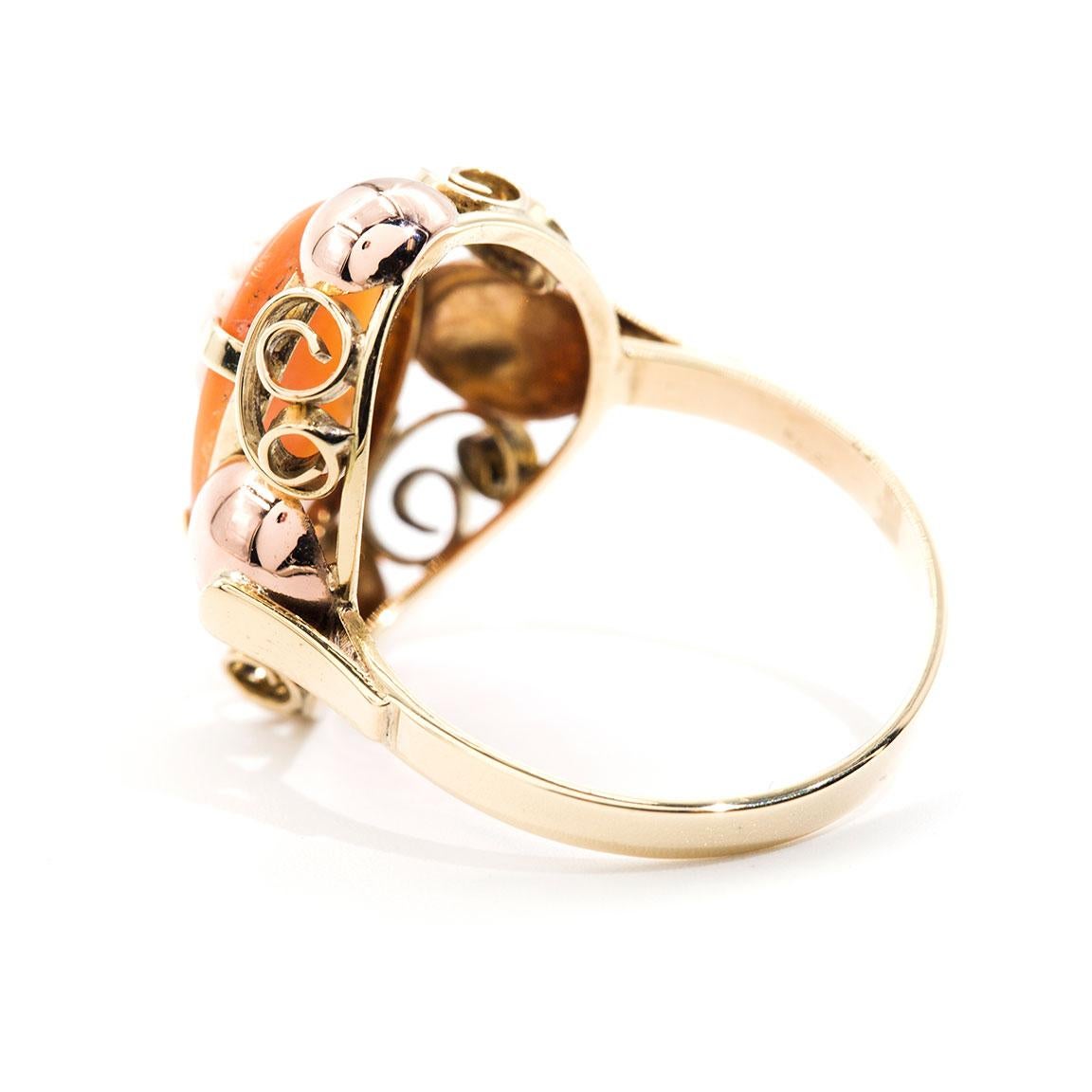 Women's Oval Conch Shell Cameo 14 Carat Rose and Yellow Gold Vintage Ring