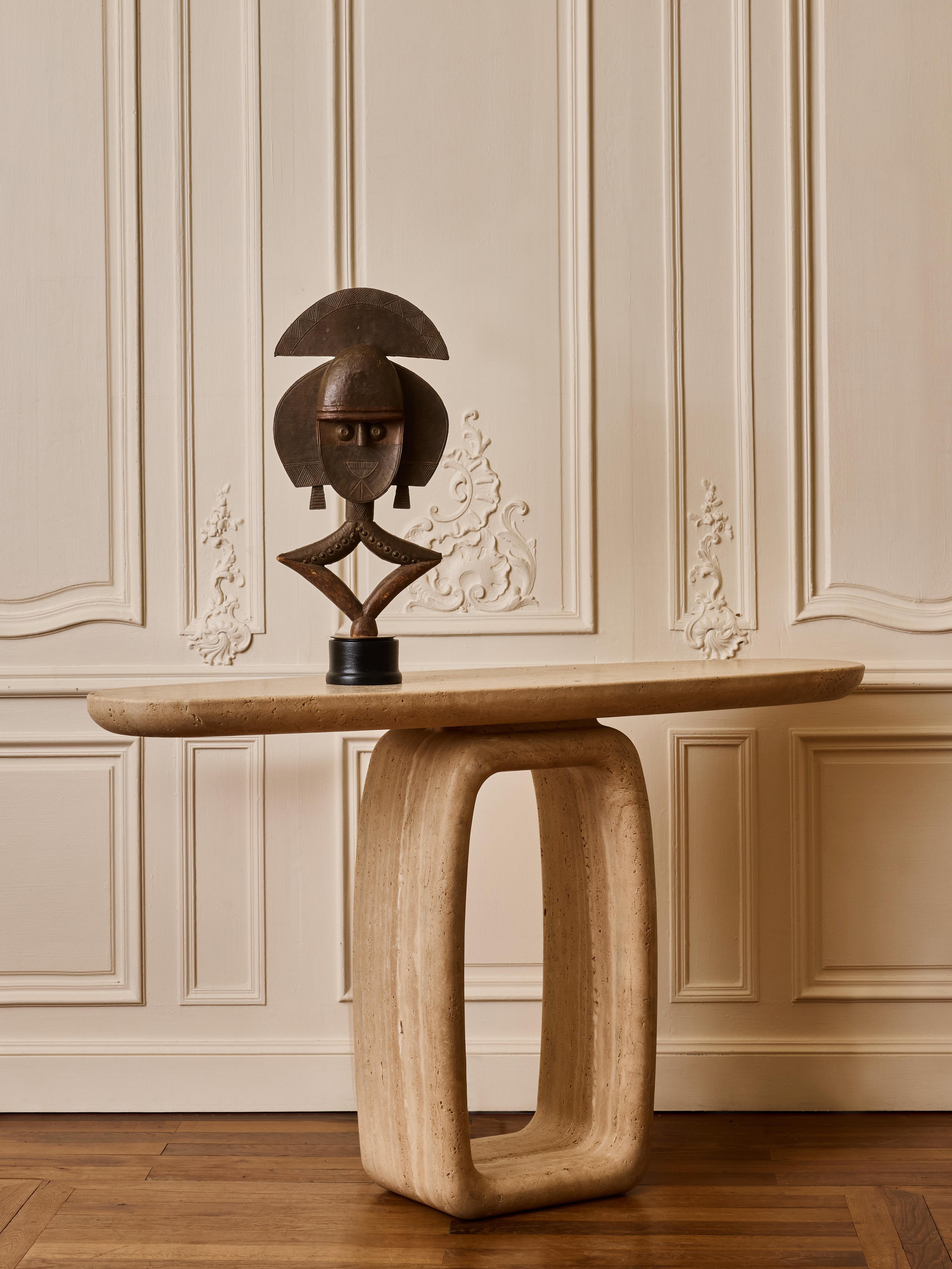 Oval console in travertine stone In Excellent Condition For Sale In Saint-Ouen (PARIS), FR