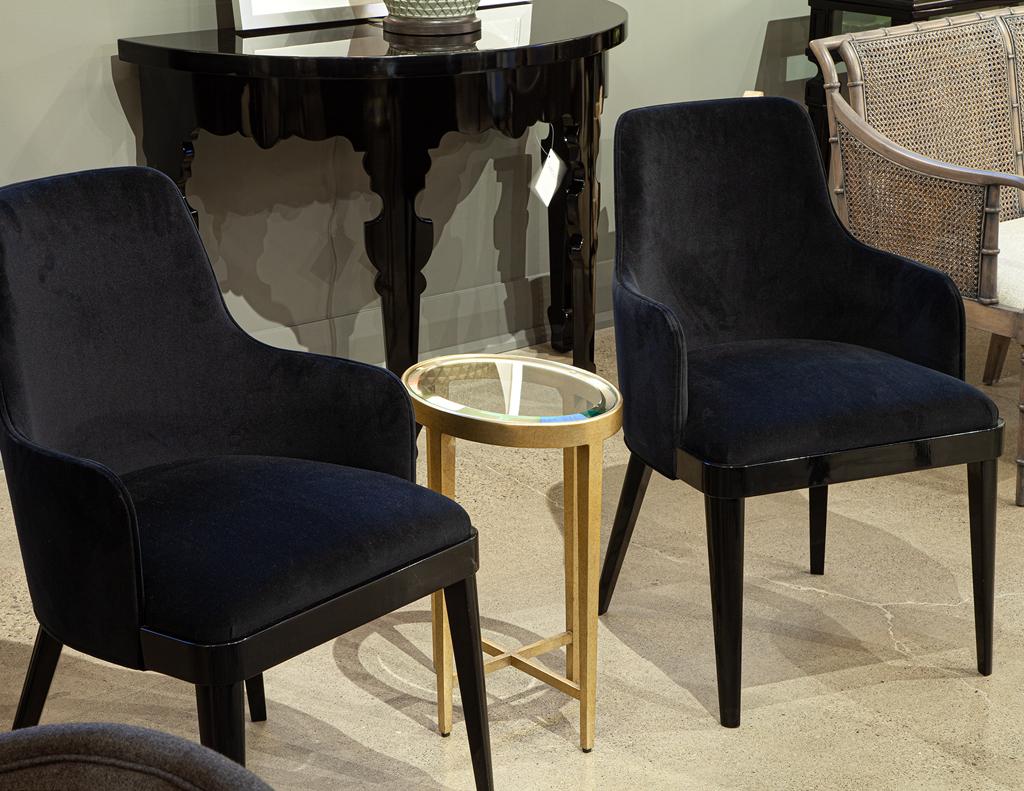 Table à boire contemporaine ovale en or en vente 5