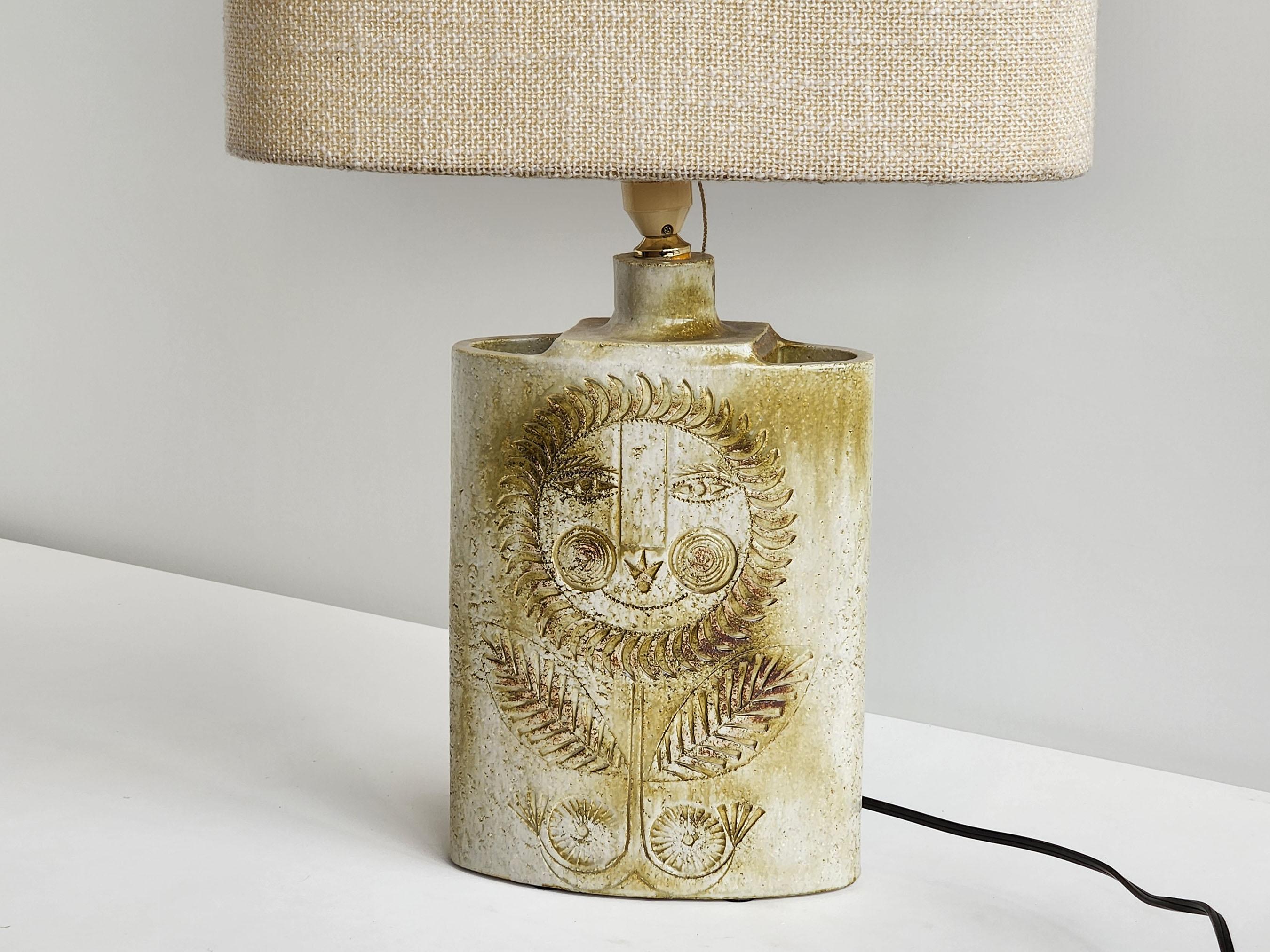 Mid-Century Modern Roger Capron - Oval Cream Glazed Lamp For Sale