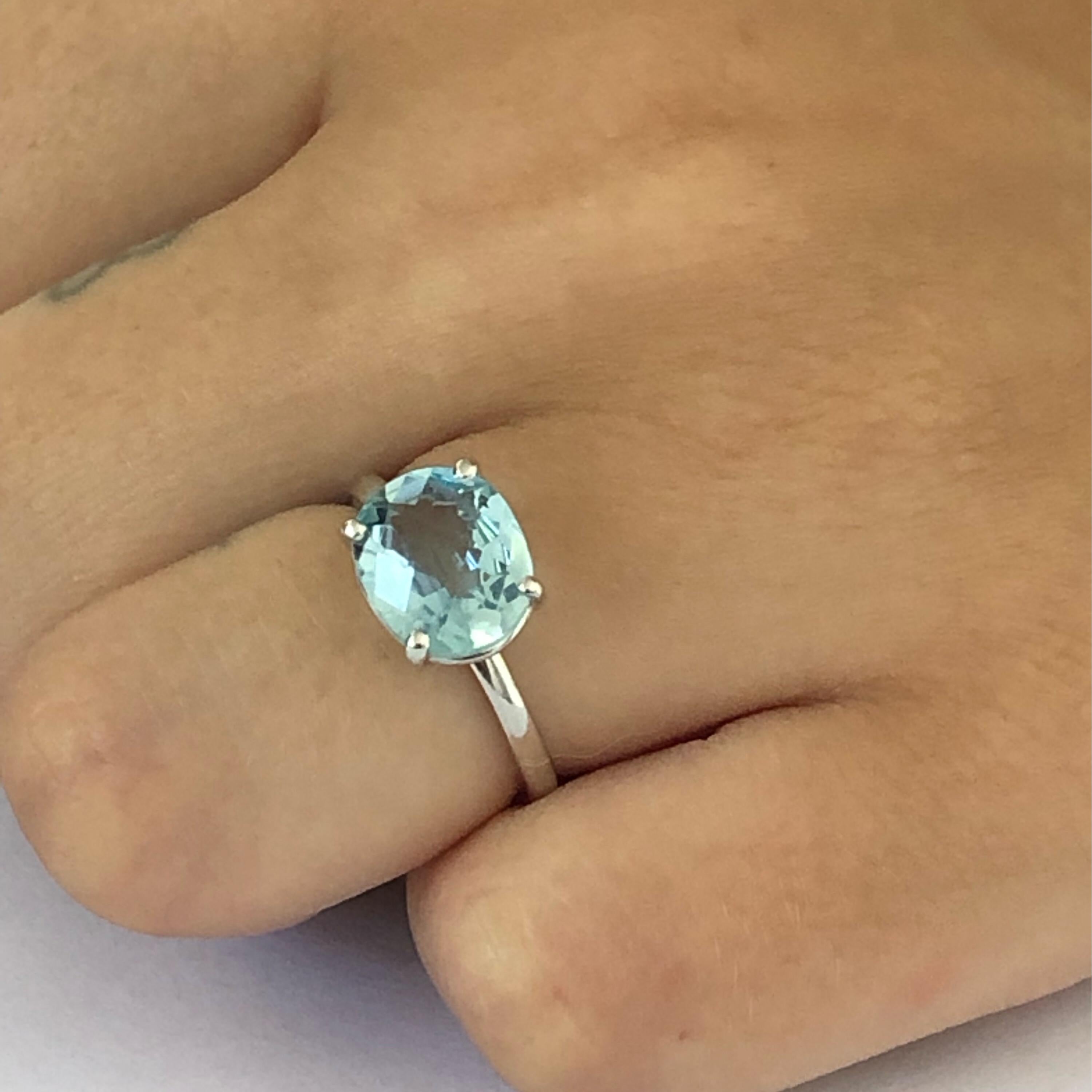 Cushion Aquamarine Prong Set in 18 Karats White Gold Fashion Ring 1