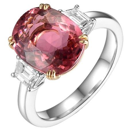 Oval Cut 4.94 Carat Pink Tourmaline Diamond Three-Stone Ring in 18 Karat Gold