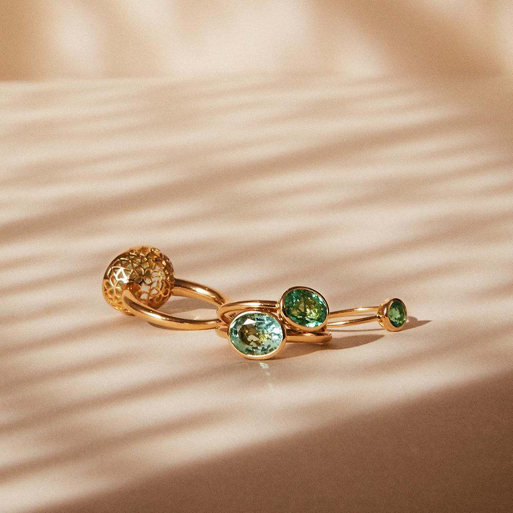 18 Karat Gelbgold Cocktail-Ring mit 9,75 Karat grünem Turmalin im Ovalschliff im Angebot 2