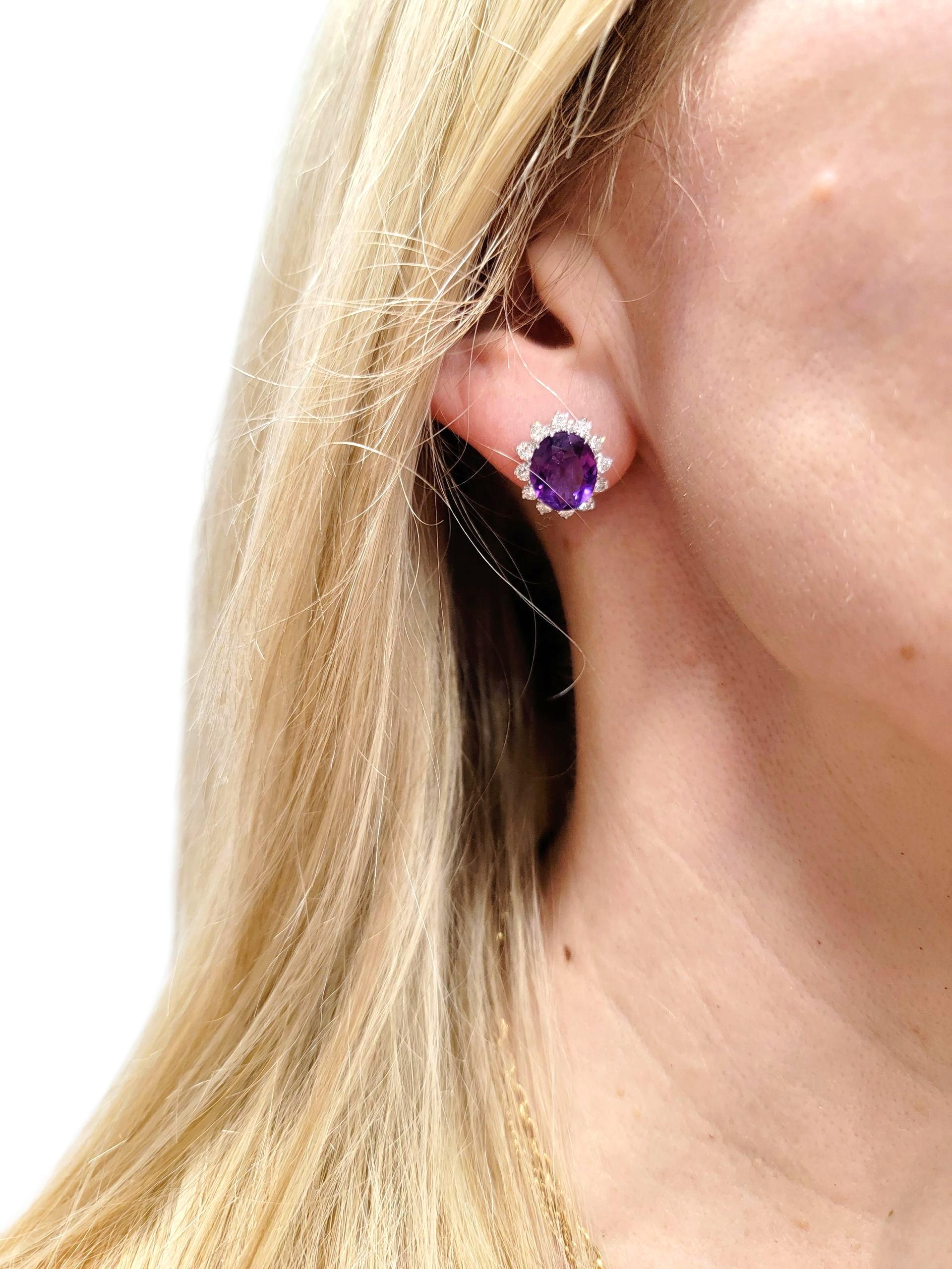 Boucles d'oreilles halo en or blanc 14 carats avec améthyste et diamant de taille ovale en vente 3
