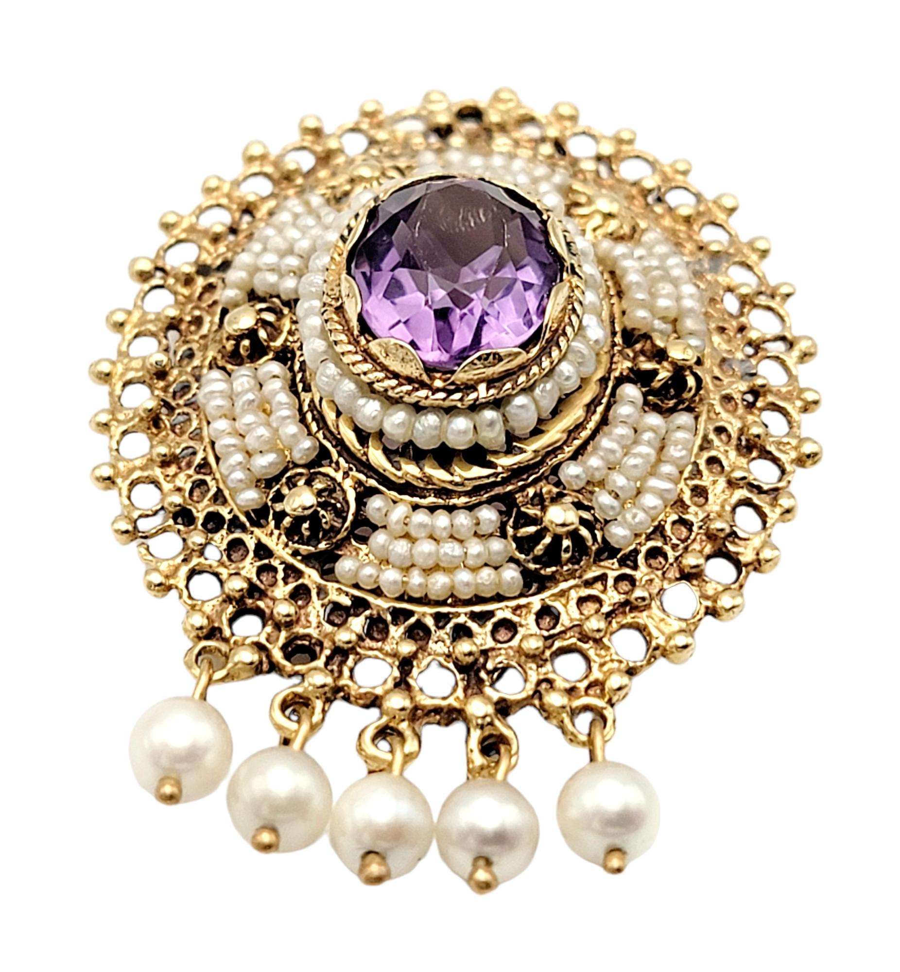 Victorien Broche/pendentif en or jaune 14 carats avec améthyste taille ovale, graines et perles d' Akoya en vente