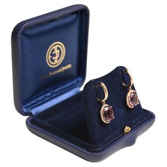 Pendientes Amatista Corte Oval, Halo de Diamantes, Oro Amarillo 14k