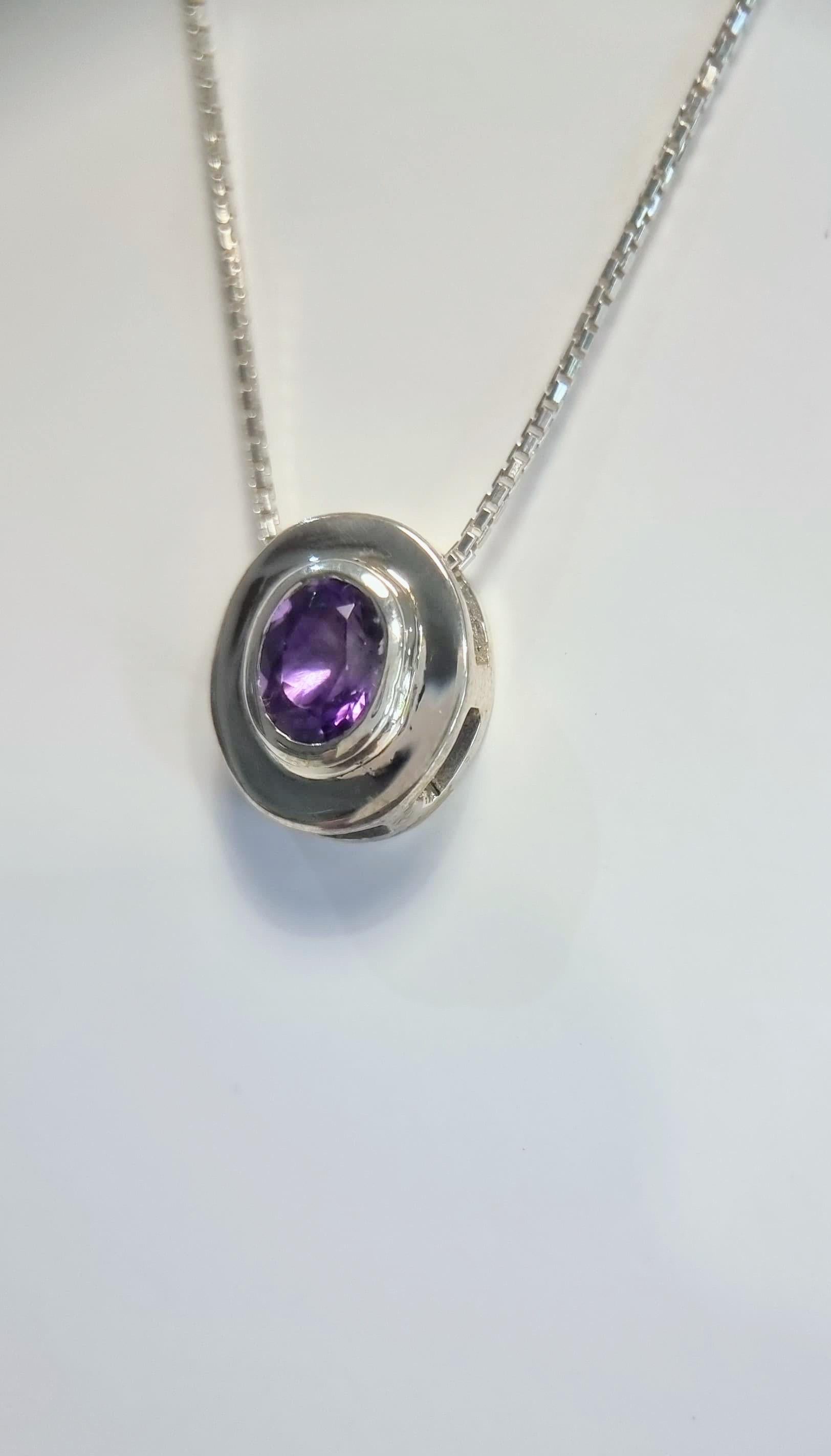 Modern Oval-Cut Amethyst Pendant Necklace in Sterling Silver For Sale