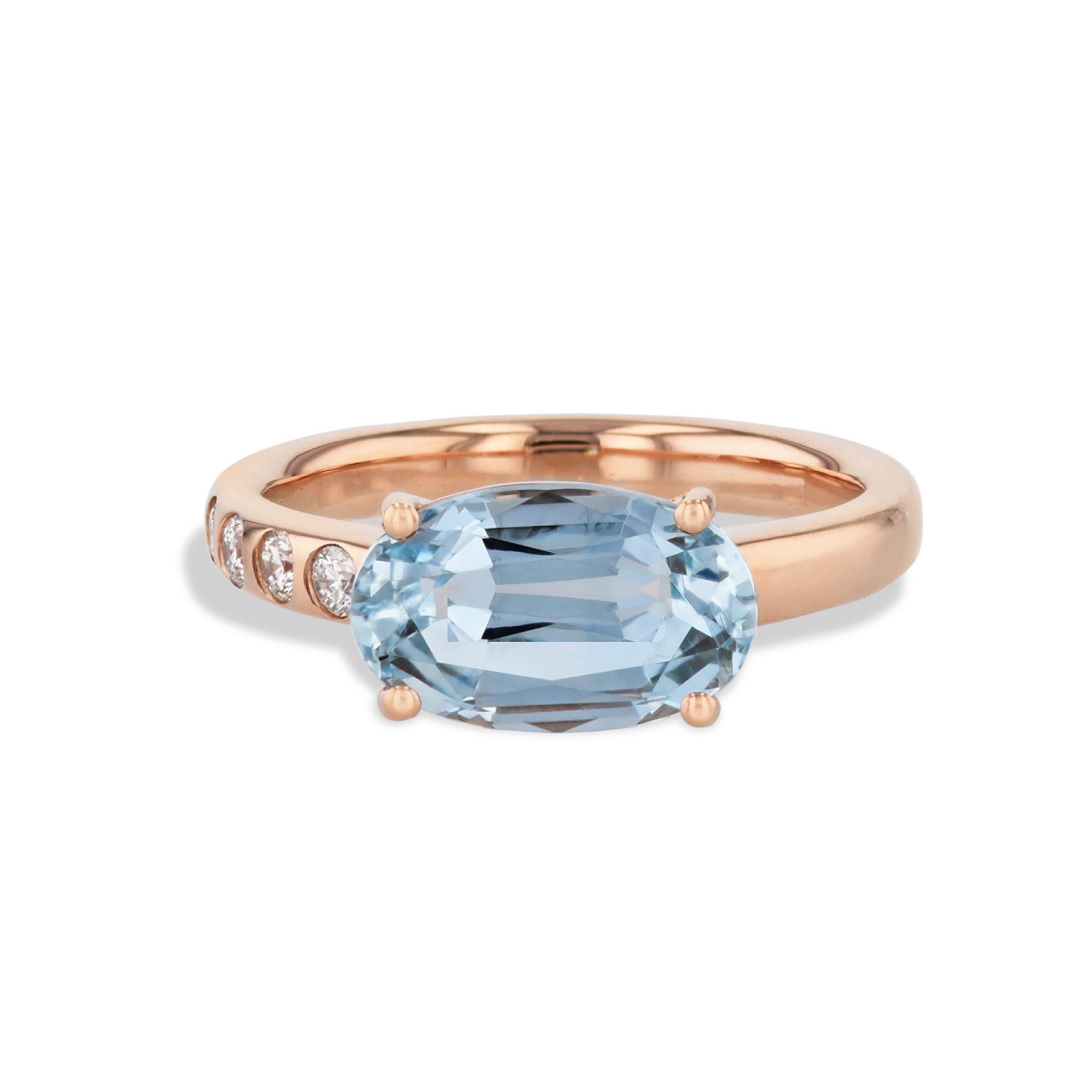 Modern Oval cut Aquamarine Diamond Rose Gold Ring For Sale