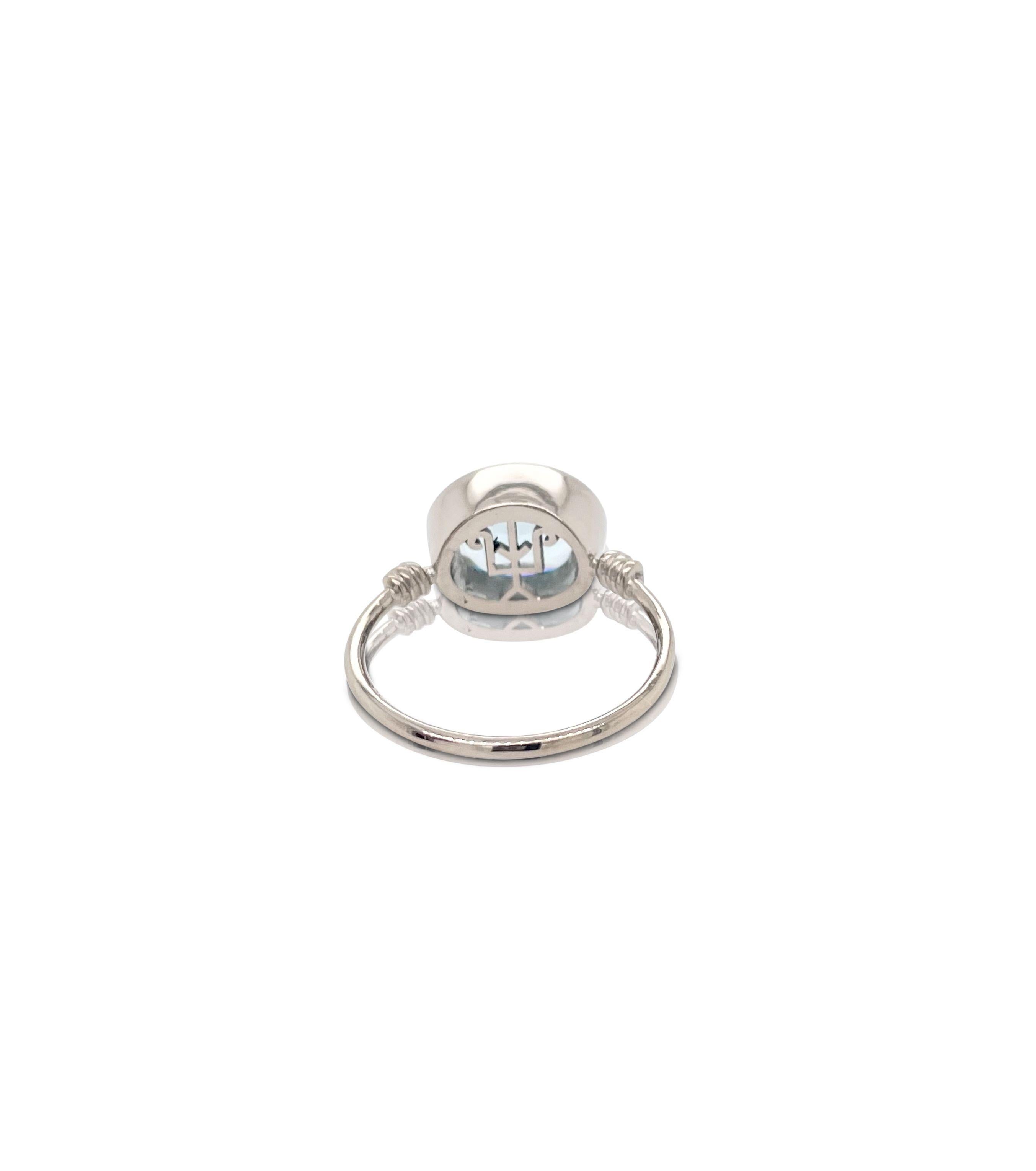 For Sale:  Oval cut Aquamarine in Love Knot Style Ring in 18ct White Gold 3