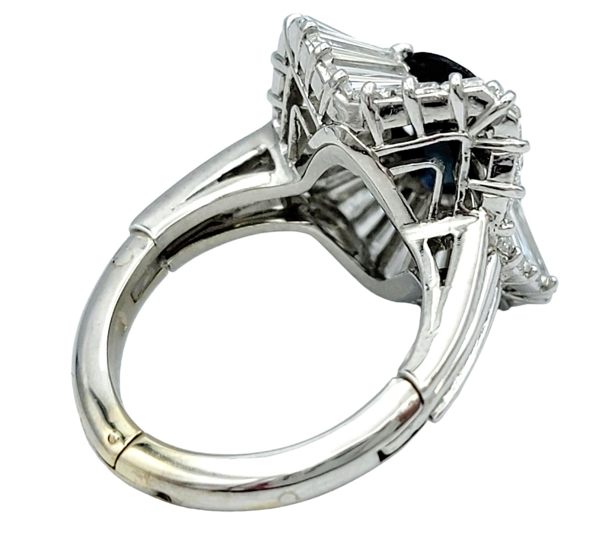 Bague de style ballerine en platine, saphir bleu taille ovale et diamant baguette Bon état - En vente à Scottsdale, AZ