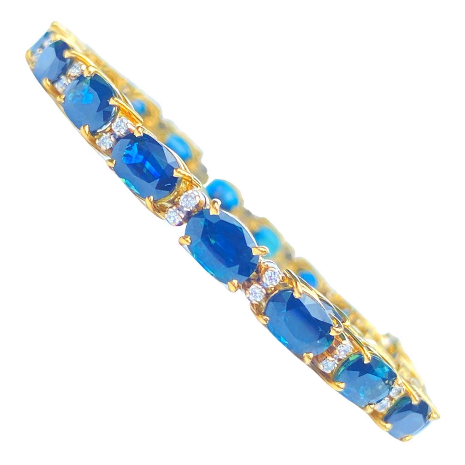 Oval-Cut Blue Sapphire and Diamond 18K Yellow Gold Bracelet For Sale