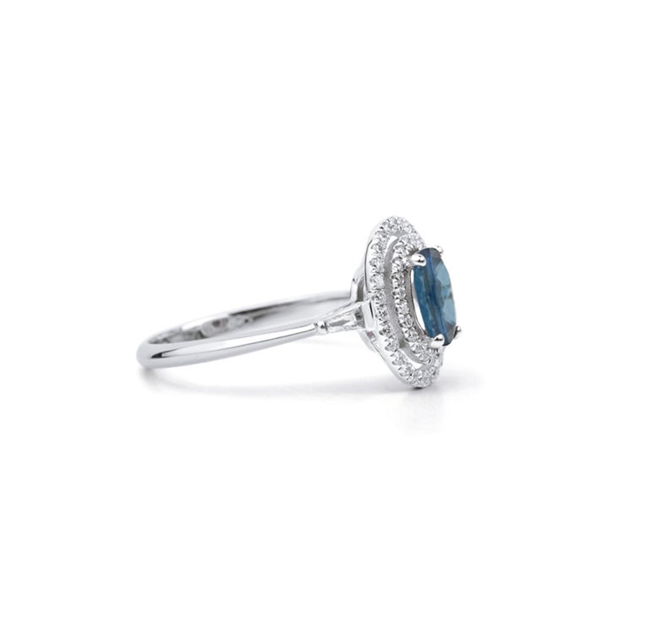 Zafiro Azul Ovalado Diamante Baguette Corte Redondo Doble Halo Anillo de Cóctel en venta 1