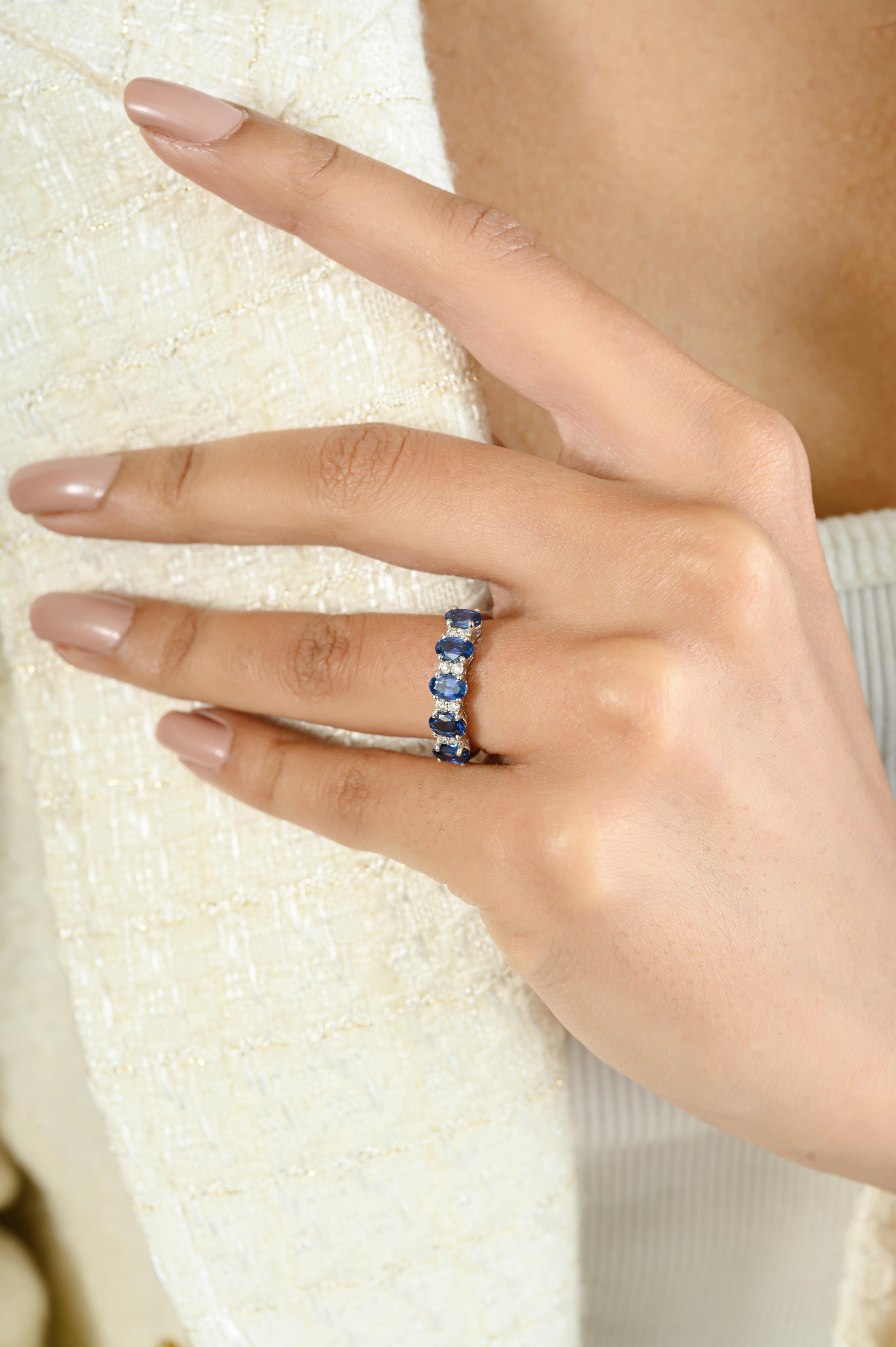 in vendita:  Anello di fidanzamento con zaffiro blu taglio ovale e diamante in oro bianco 18 carati 4