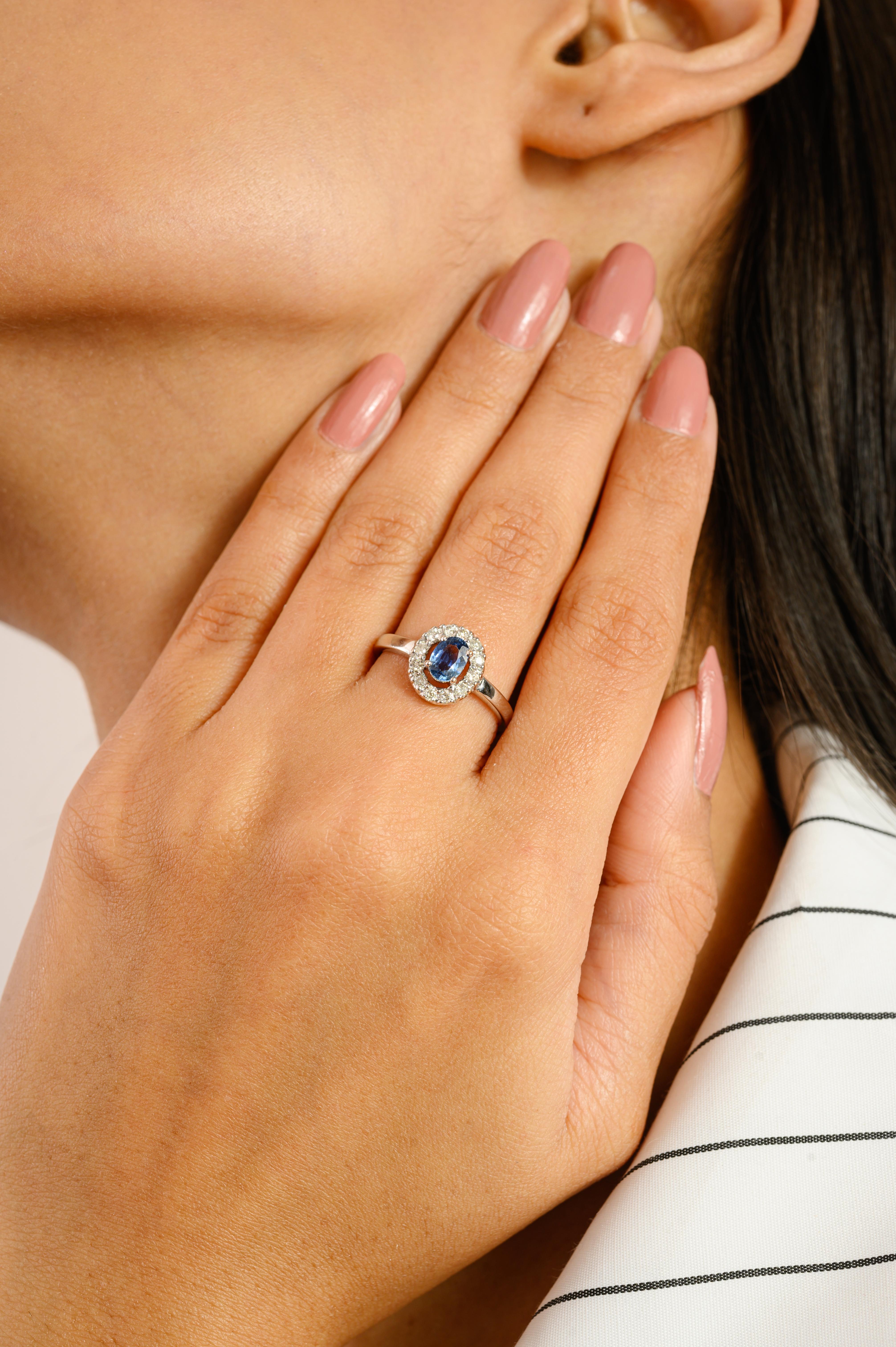 En venta: Anillo halo de zafiro azul talla oval y diamante en oro blanco macizo de 14k joyería Regalo  4