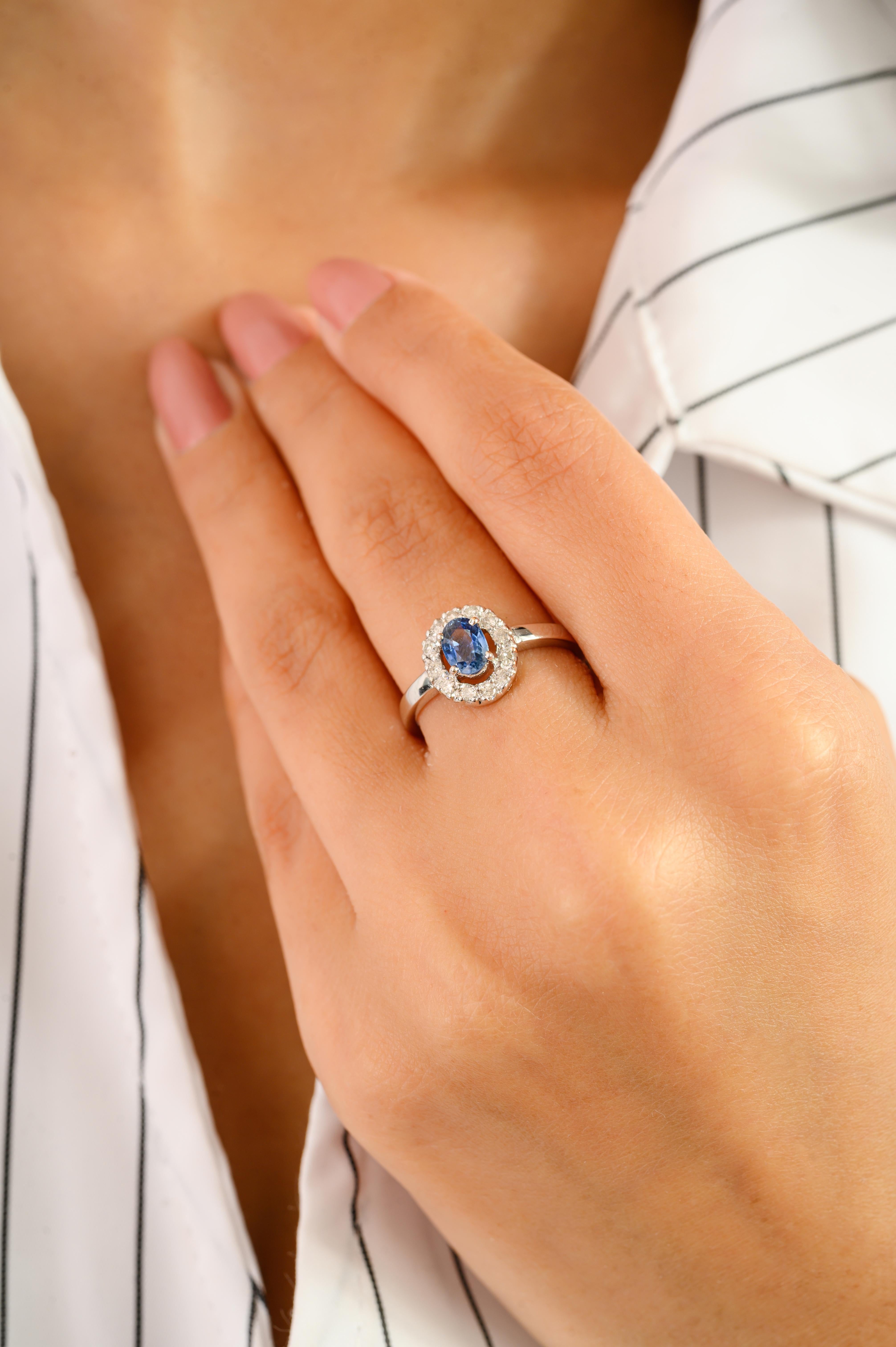 En venta: Anillo halo de zafiro azul talla oval y diamante en oro blanco macizo de 14k joyería Regalo  6