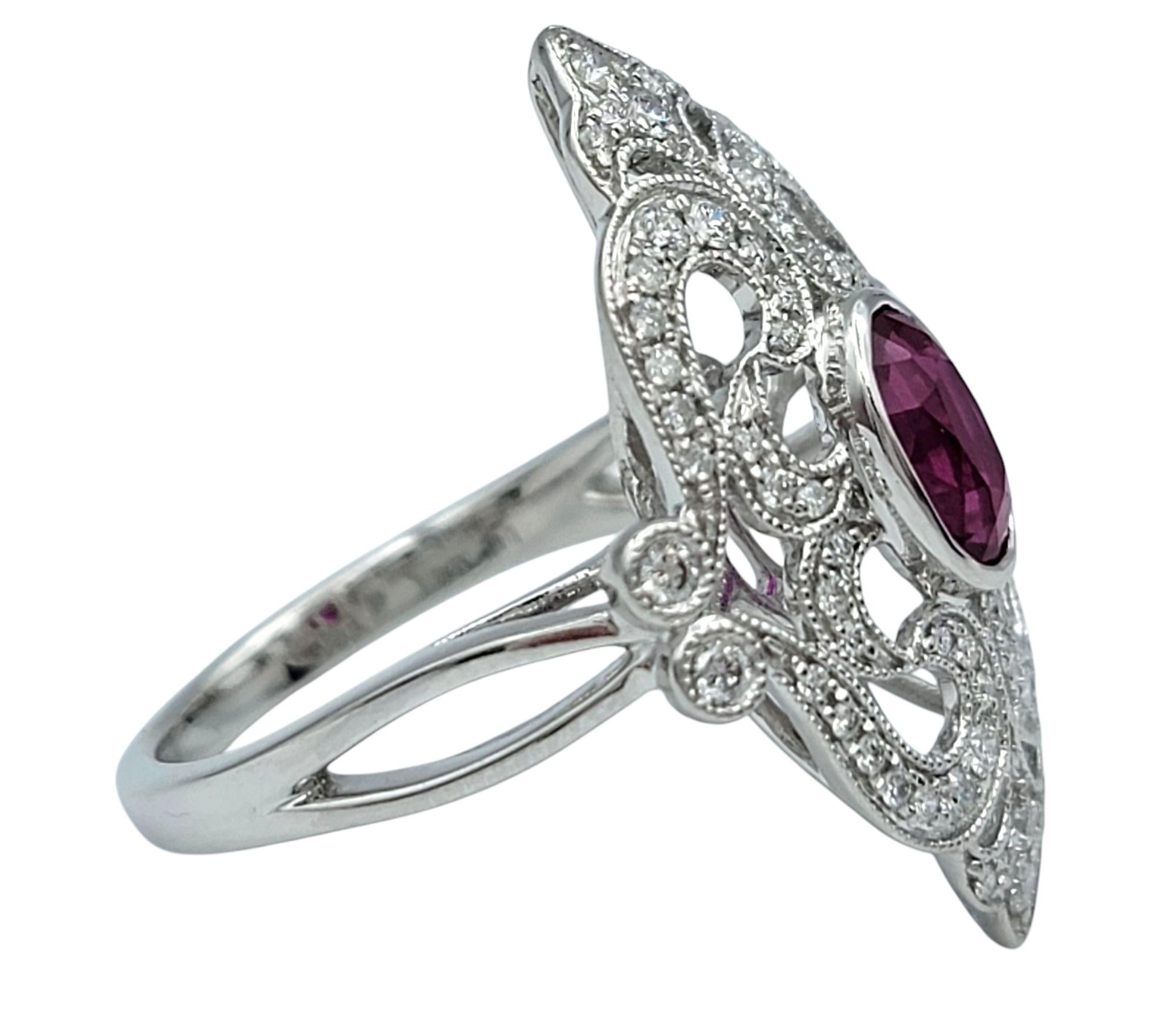 Oval Cut Burmese Ruby and Pavé Diamond Ornate Cocktail Ring 14 Karat White Gold Corte oval en venta