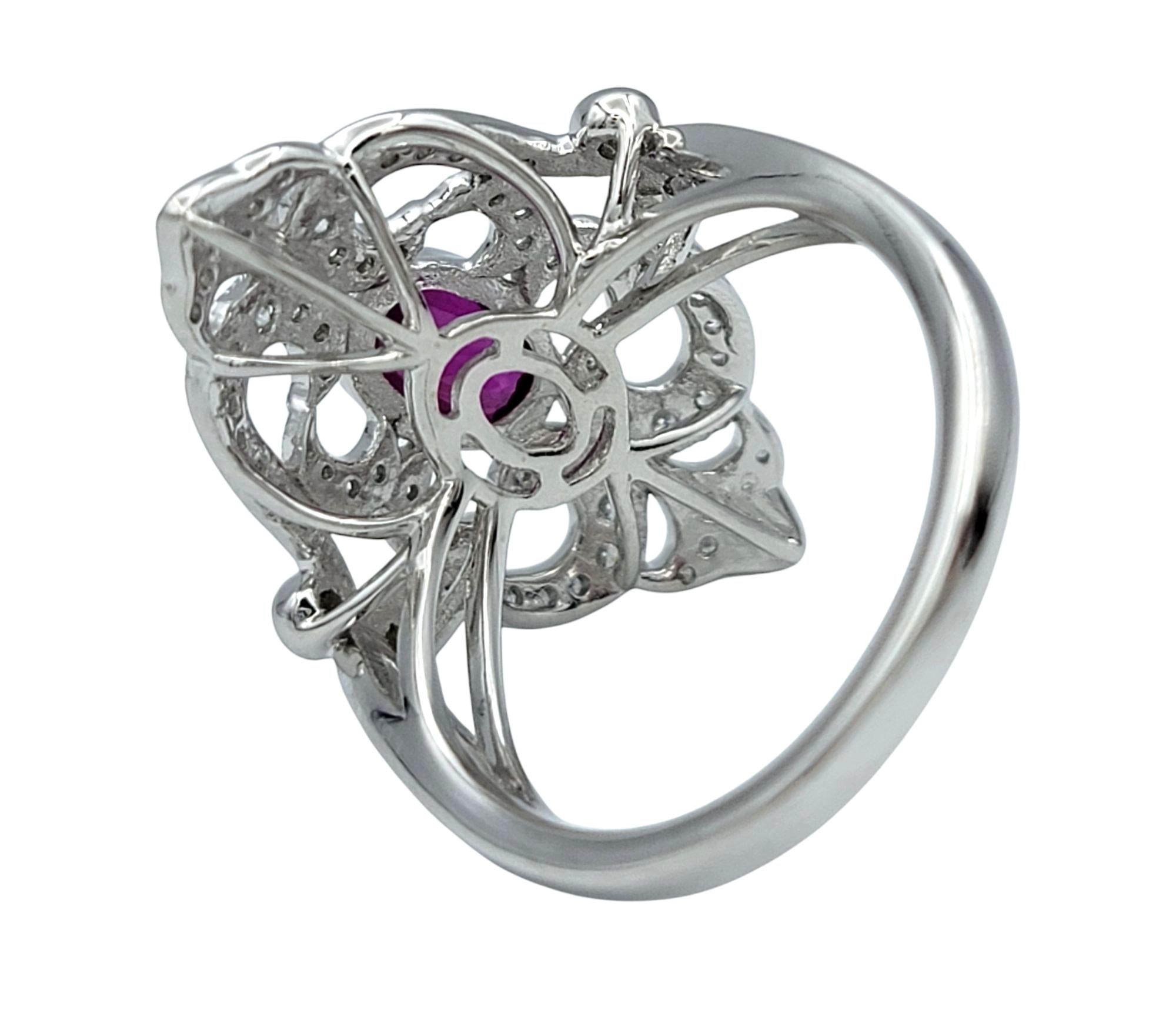 Oval Cut Burmese Ruby and Pavé Diamond Ornate Cocktail Ring 14 Karat White Gold en Bueno estado para la venta en Scottsdale, AZ