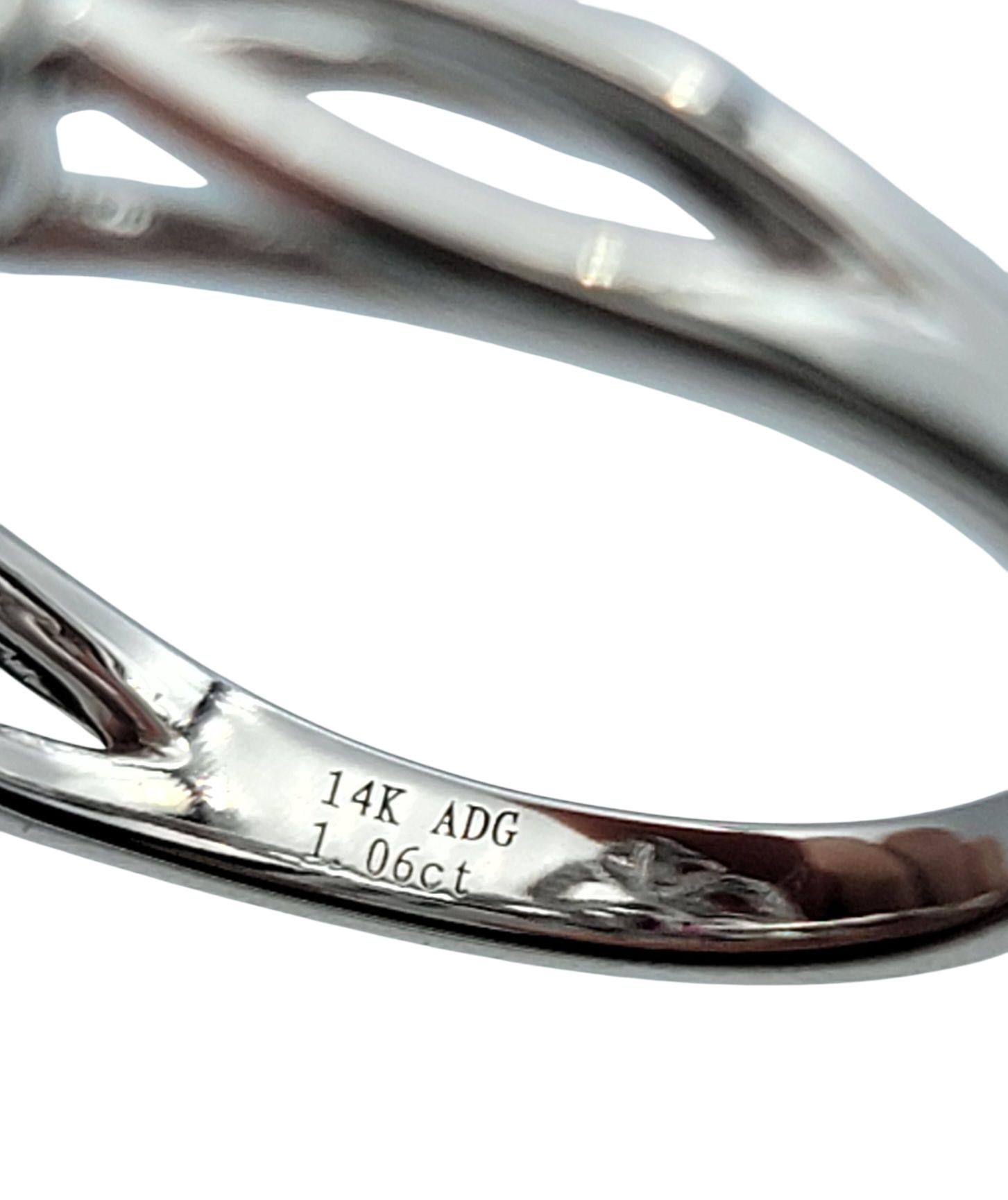 De las mujeres Oval Cut Burmese Ruby and Pavé Diamond Ornate Cocktail Ring 14 Karat White Gold en venta