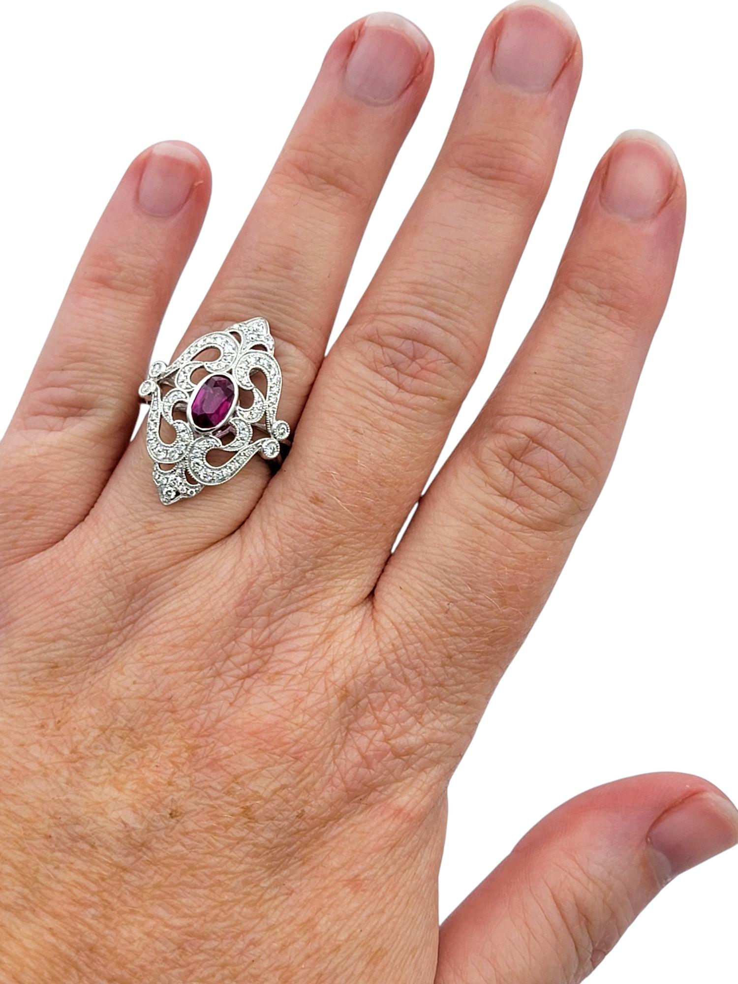 Oval Cut Burmese Ruby and Pavé Diamond Ornate Cocktail Ring 14 Karat White Gold en venta 1