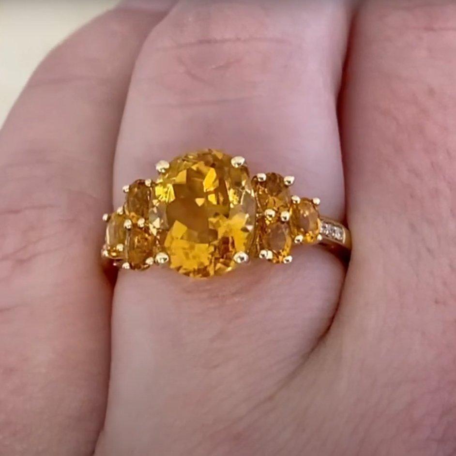 Bague en or jaune avec citrine taille ovale (environ 3,40 carats) Pour femmes en vente