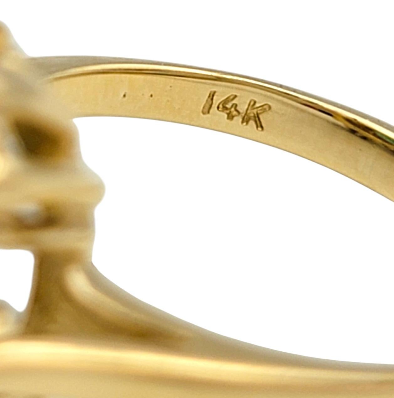 Oval Cut Colombian Emerald and Diamond Cocktail Ring in 14 Karat Yellow Gold For Sale 1