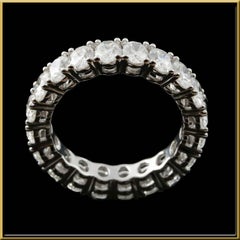 Oval Cut Diamond 0.25 Carat Eternity Ring in 18 Karat Gold