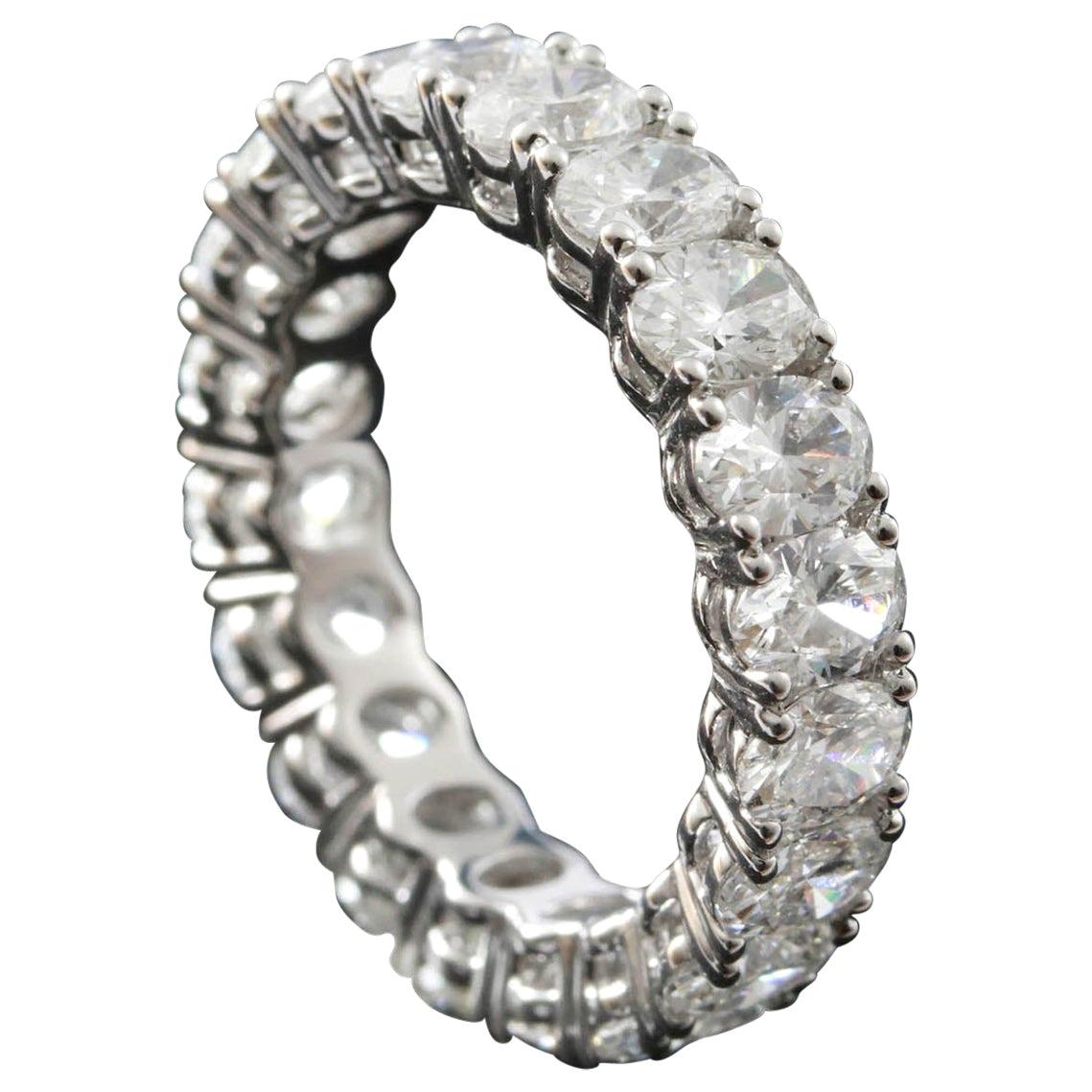 For Sale:  Oval Cut Diamond 0.25 Carat Eternity Ring in 18 Karat Gold