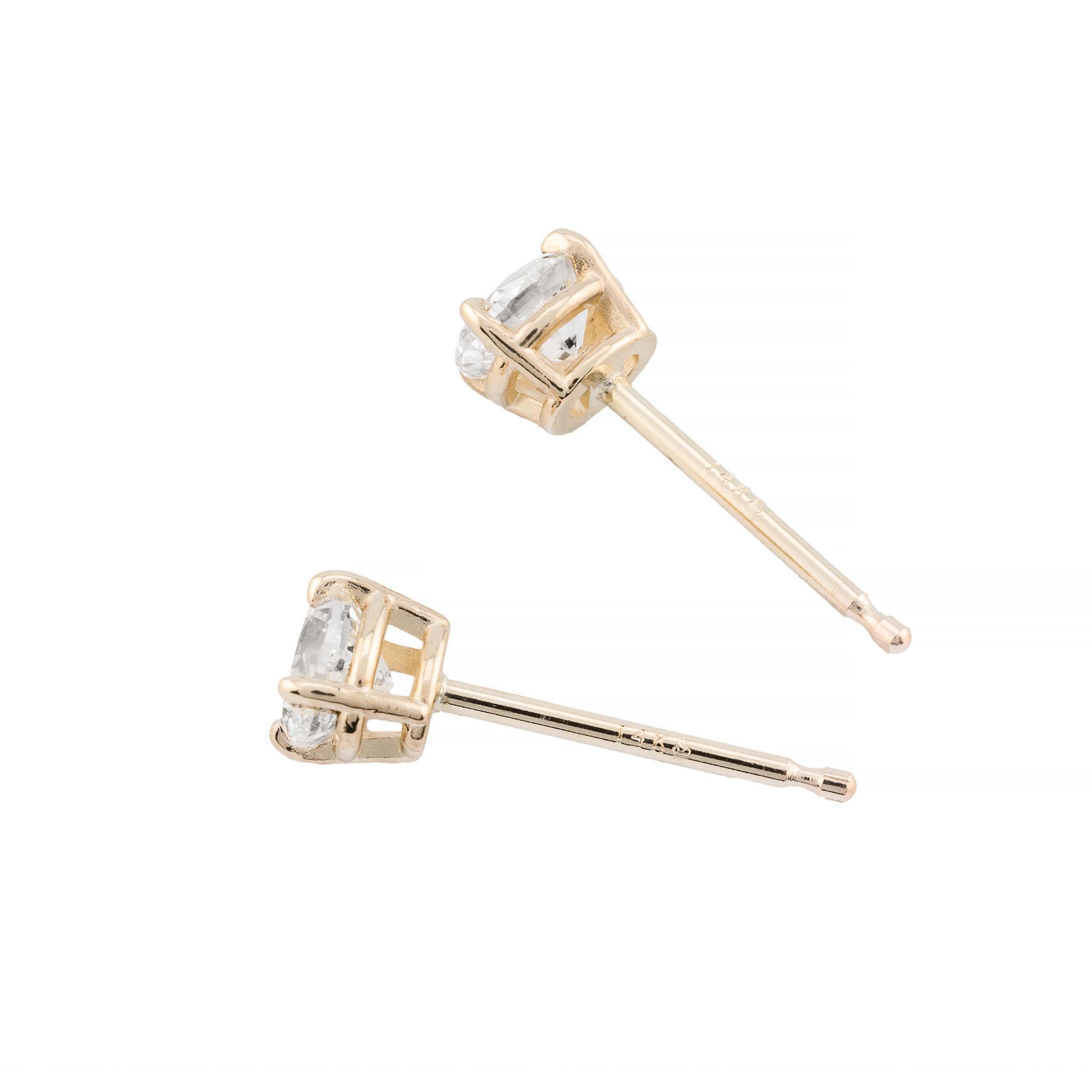 Clous d'oreilles en or jaune 14 carats avec diamants taille ovale de 0,40 carat Excellent état - En vente à Boston, MA