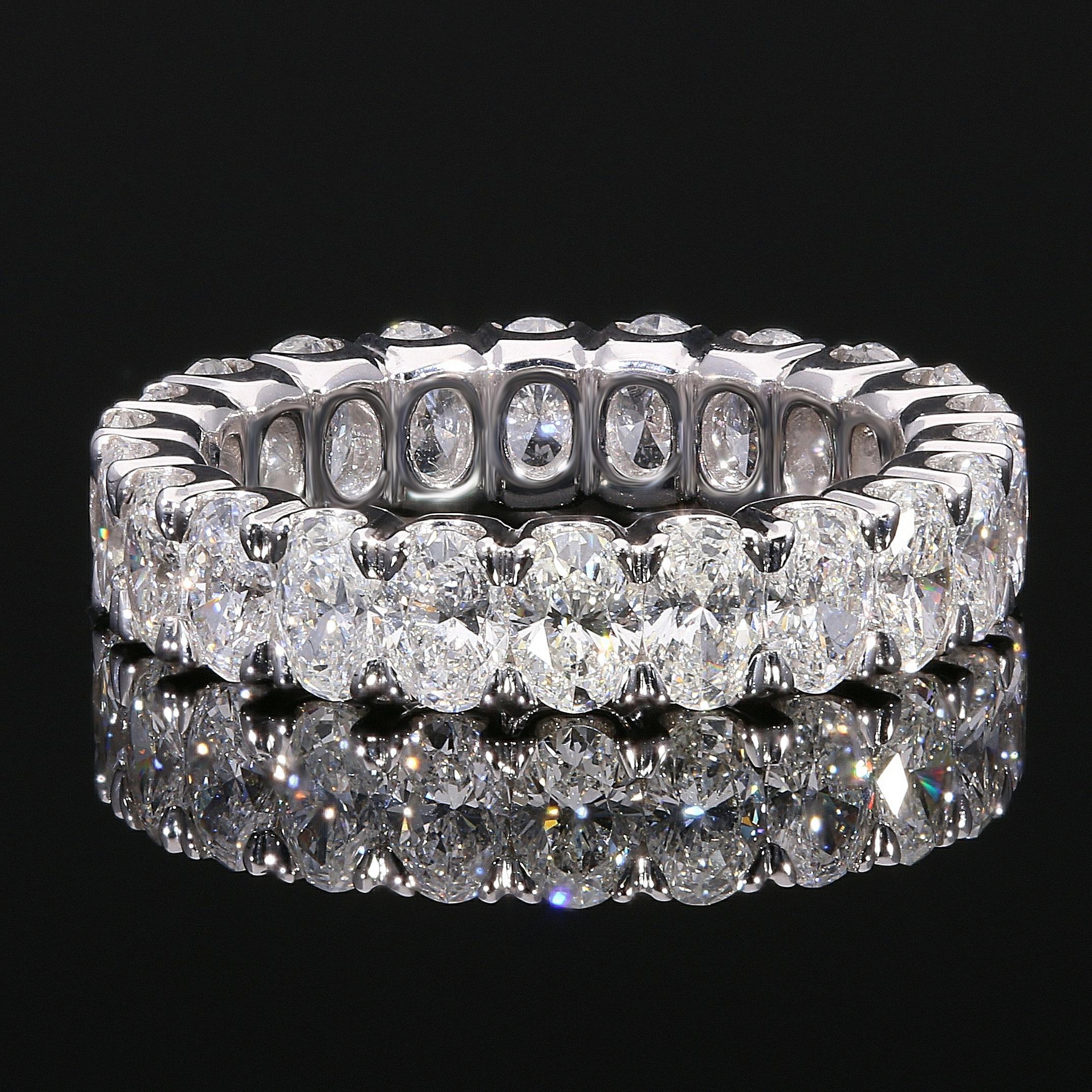 For Sale:  Oval Cut Diamond 1/5 Carat Each Stone Eternity Ring in 18 Karat Gold 2