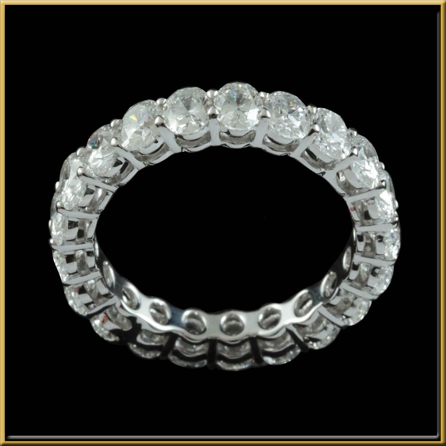 For Sale:  Oval Cut Diamond 1/5 Carat Each Stone Eternity Ring in 18 Karat Gold 4