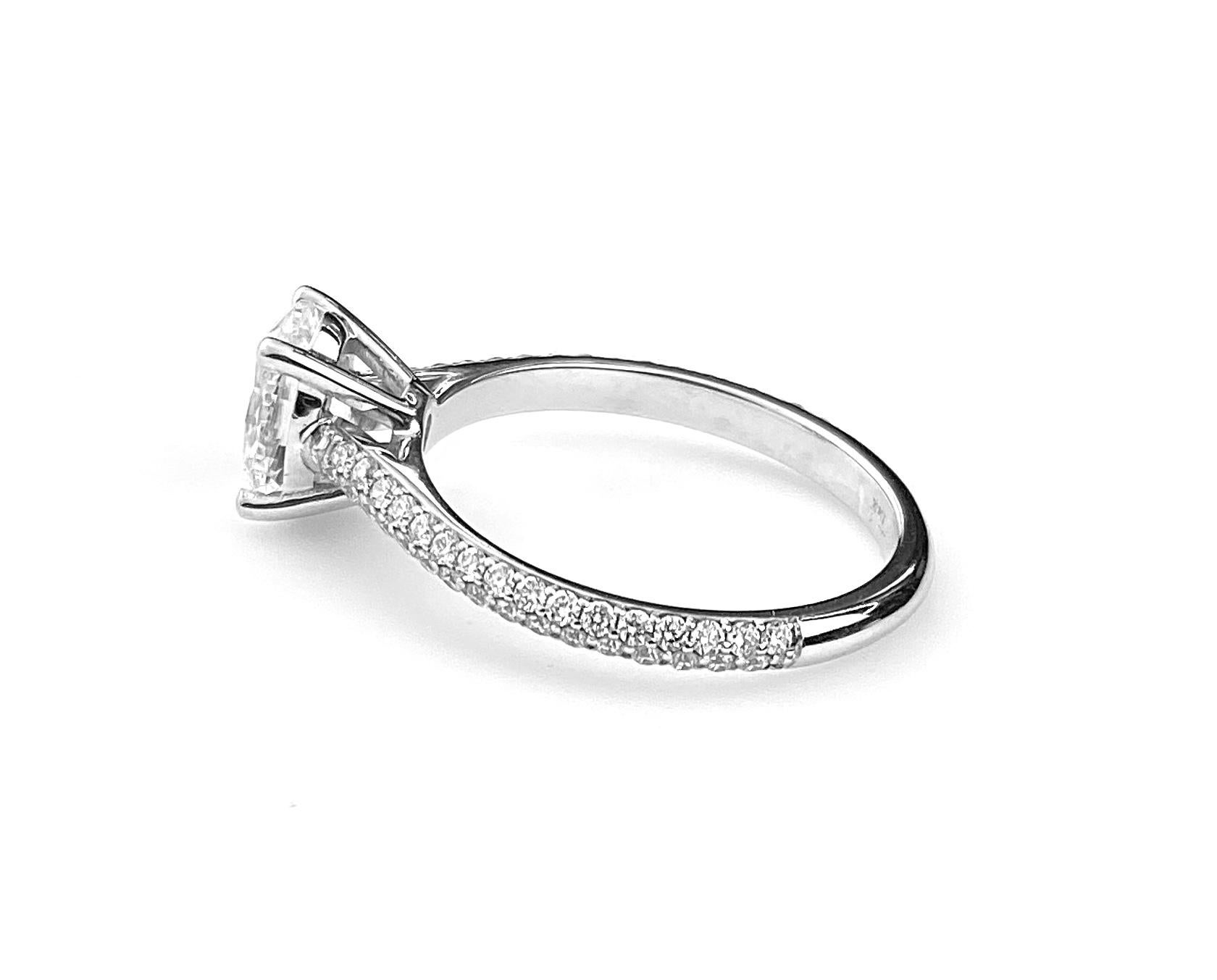 oval diamond with pave band