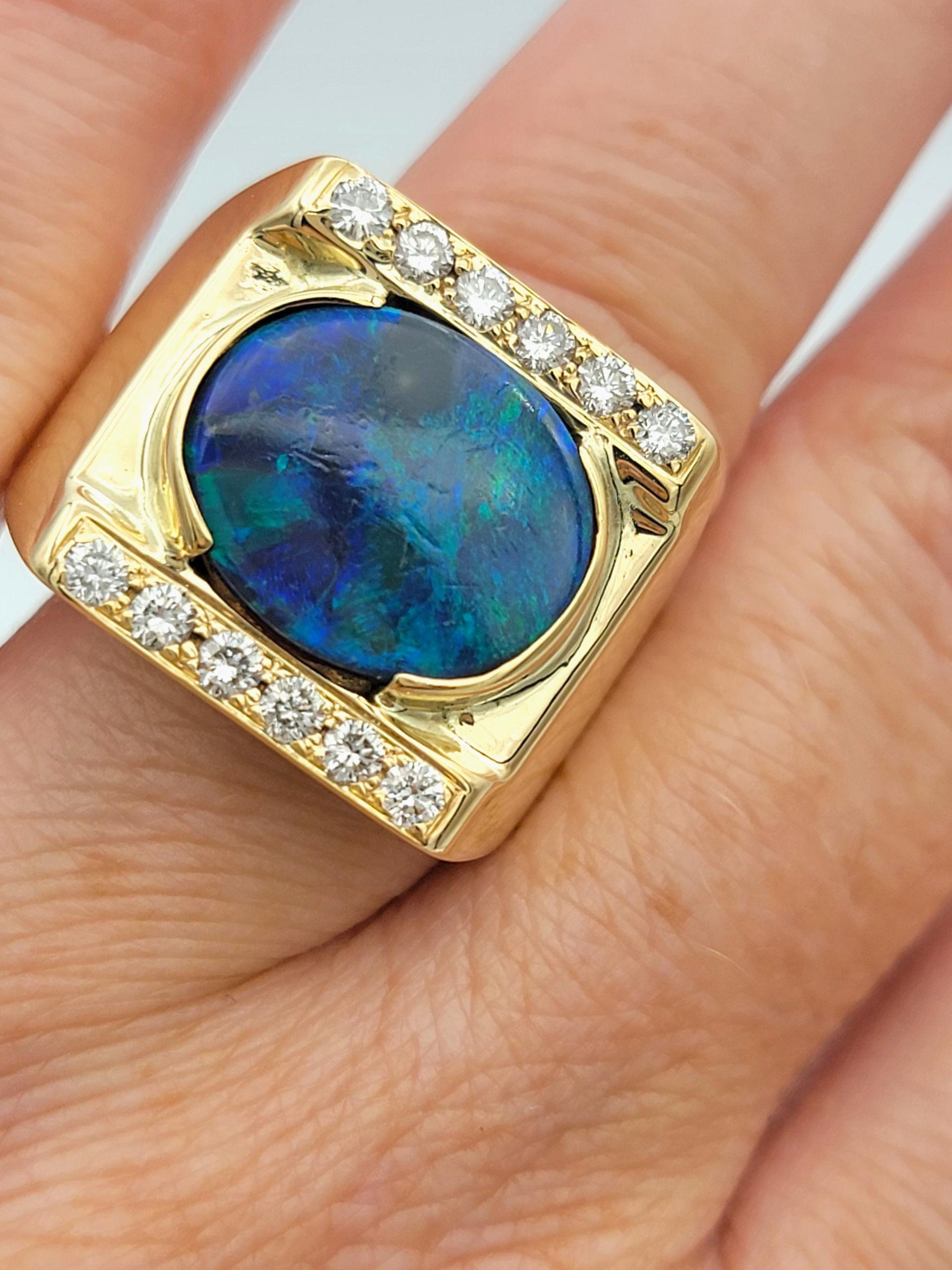 Bague cocktail en or jaune 14 carats avec opale noire de l'Est et de l'Ouest de taille ovale et diamants en vente 2