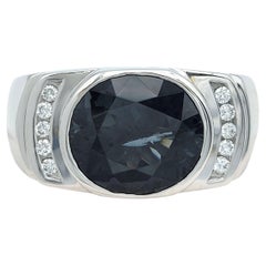 Bague en or blanc 14 carats avec spinelle bleu-gris East West et diamant de taille ovale