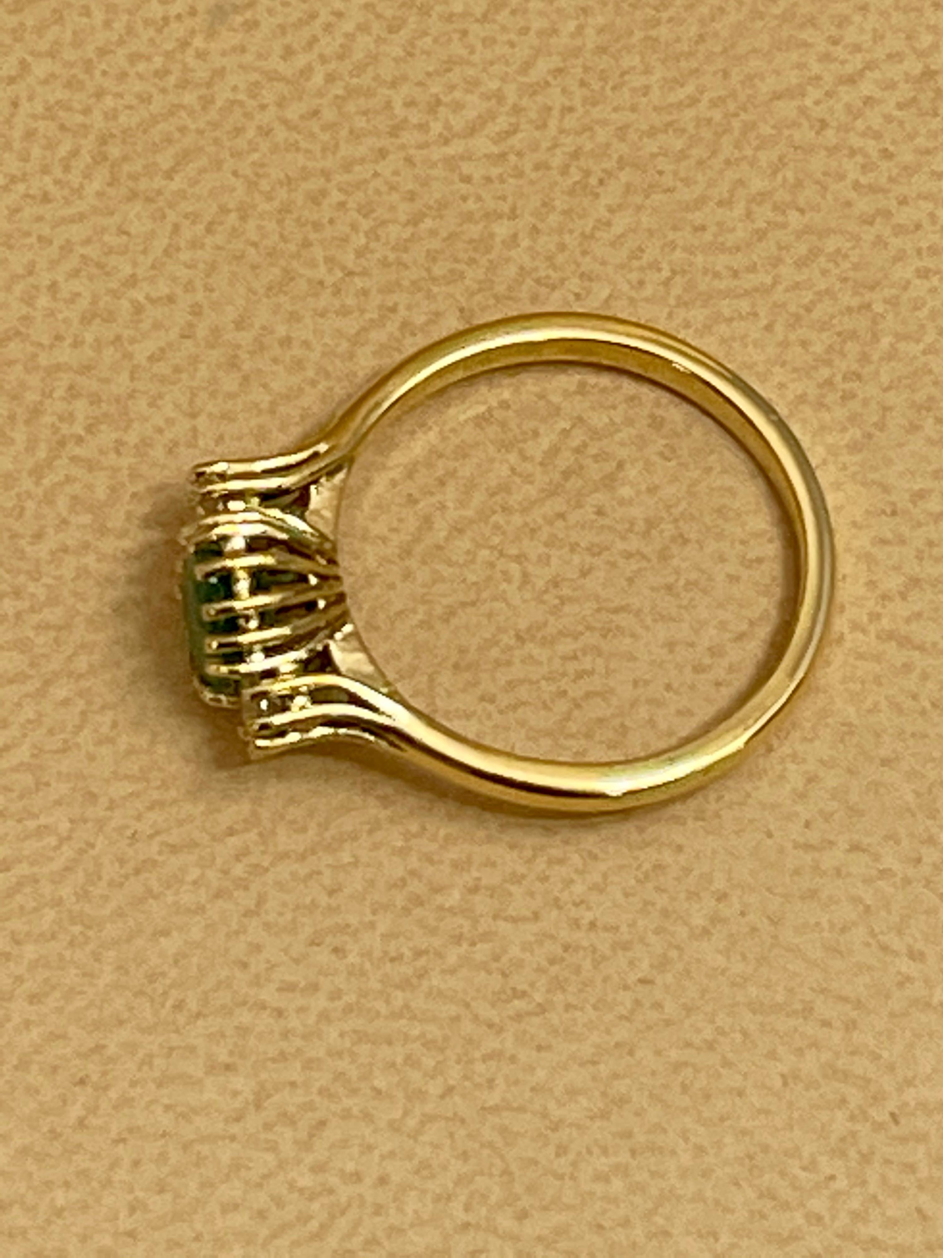 Oval Cut Emerald & Diamond Ring in 18 Karat Yellow Gold For Sale 7